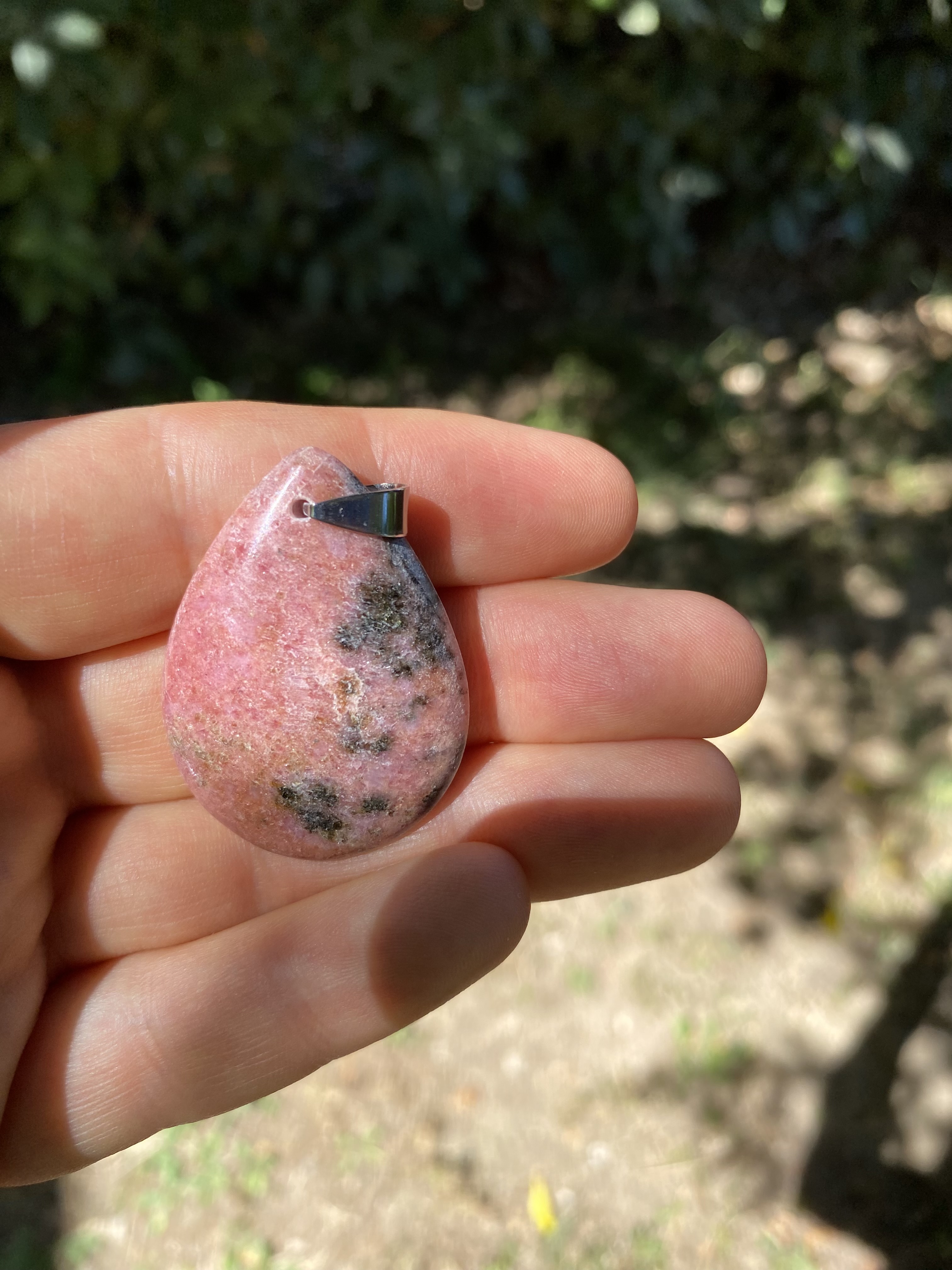 Pendentif en rhodonite