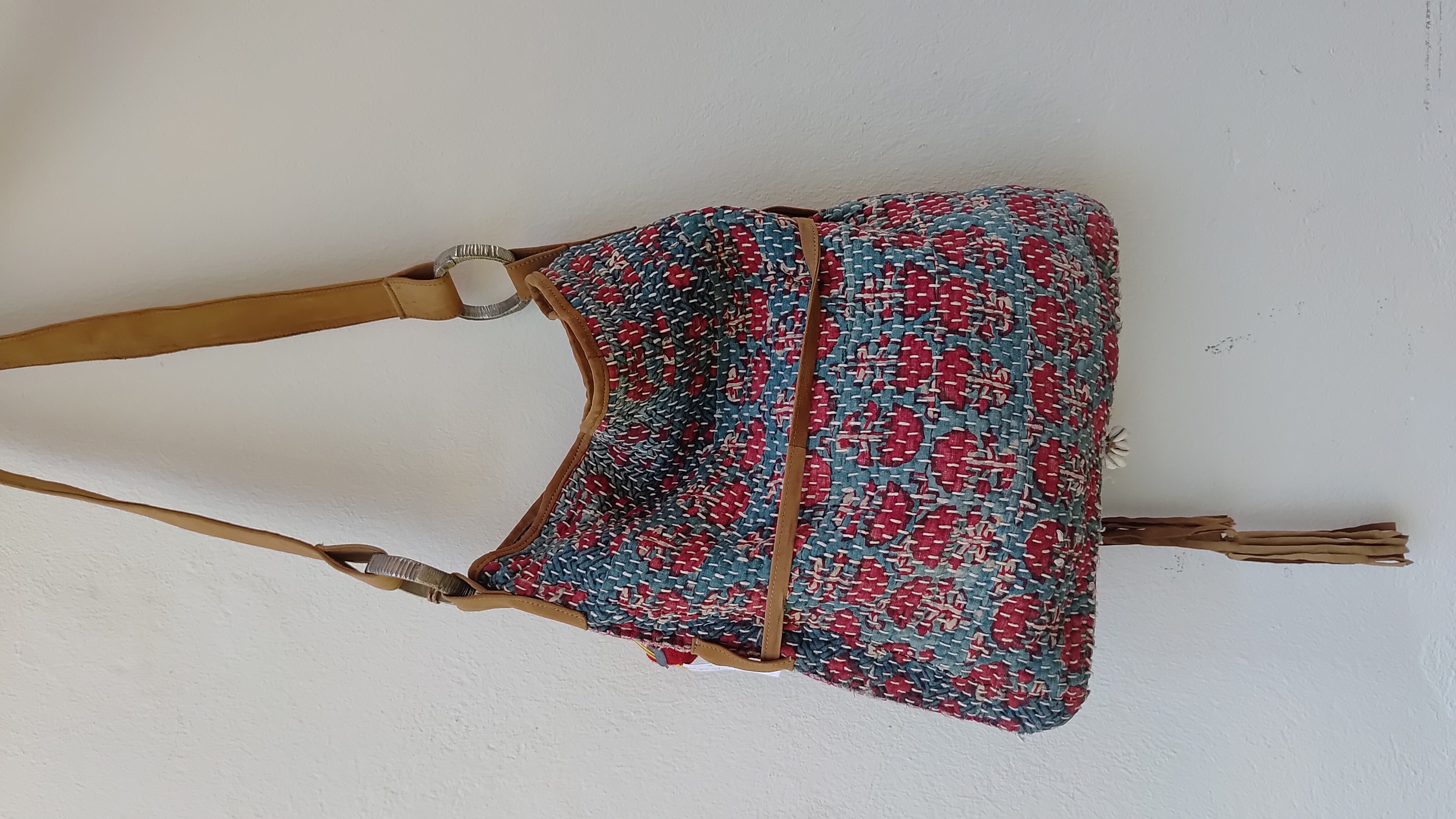 Lambanis Medium Bag 17