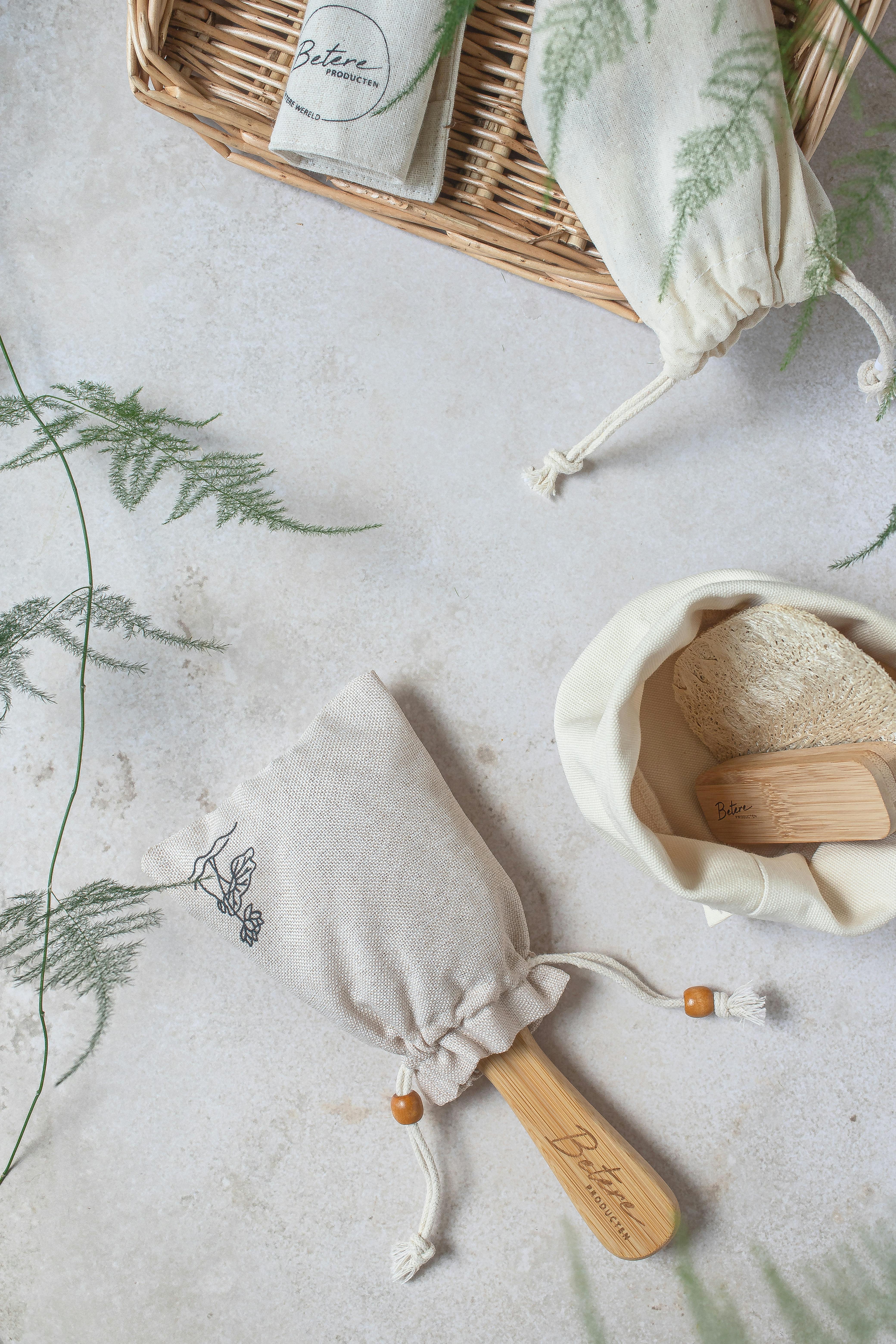 Eco-Friendly Wooden Bath Brush