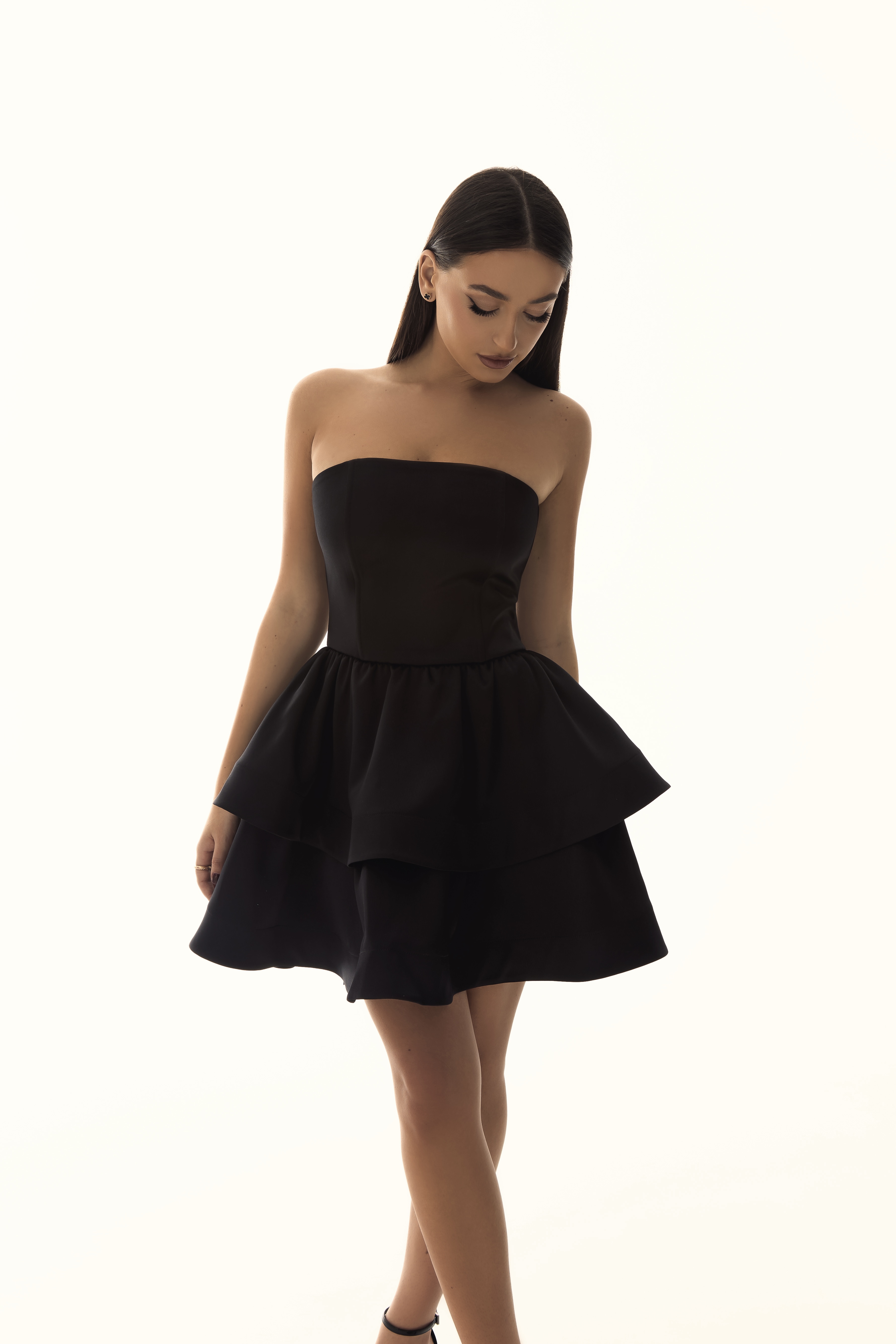 Атласна корсетна сукня