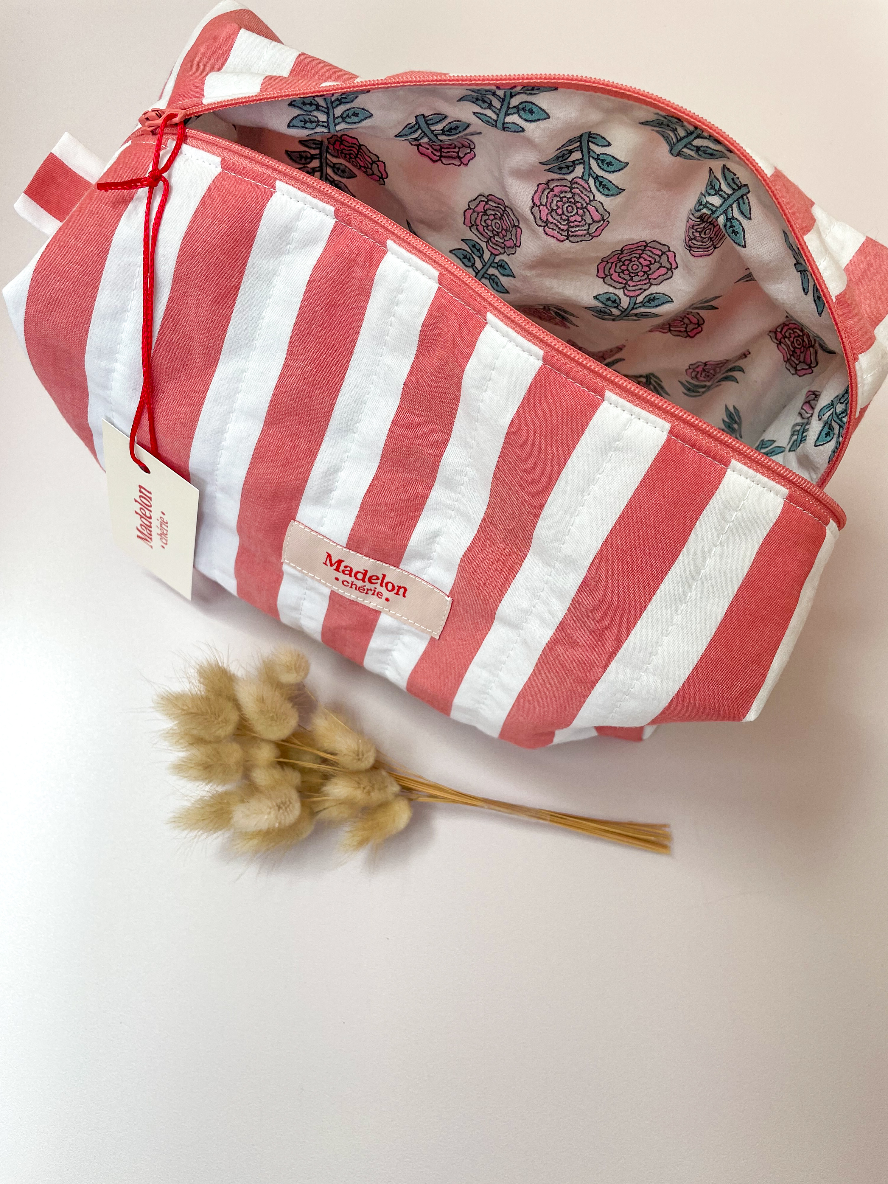 Grande trousse de toilette rayée 