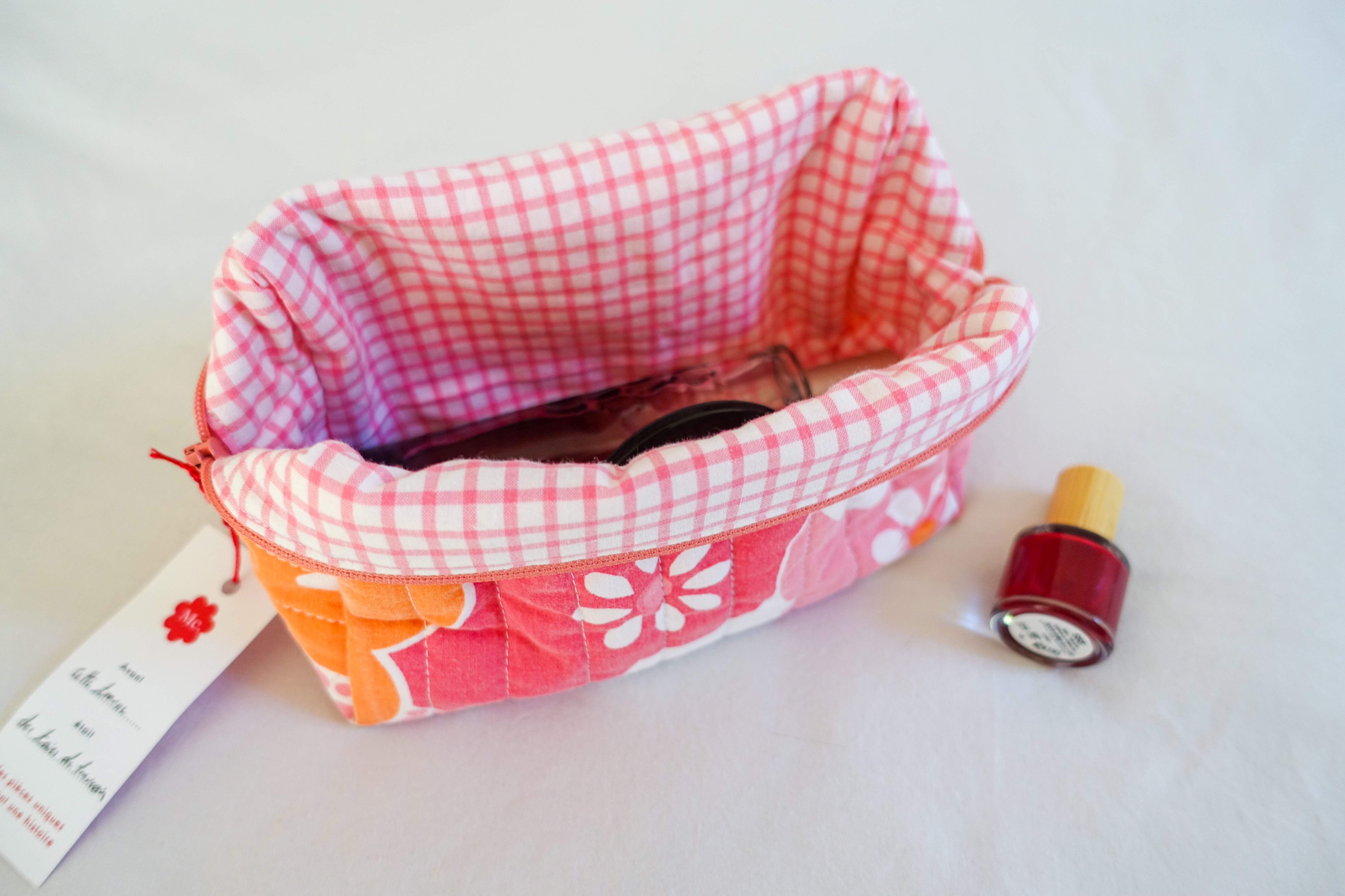 Petite trousse de toilette rose 