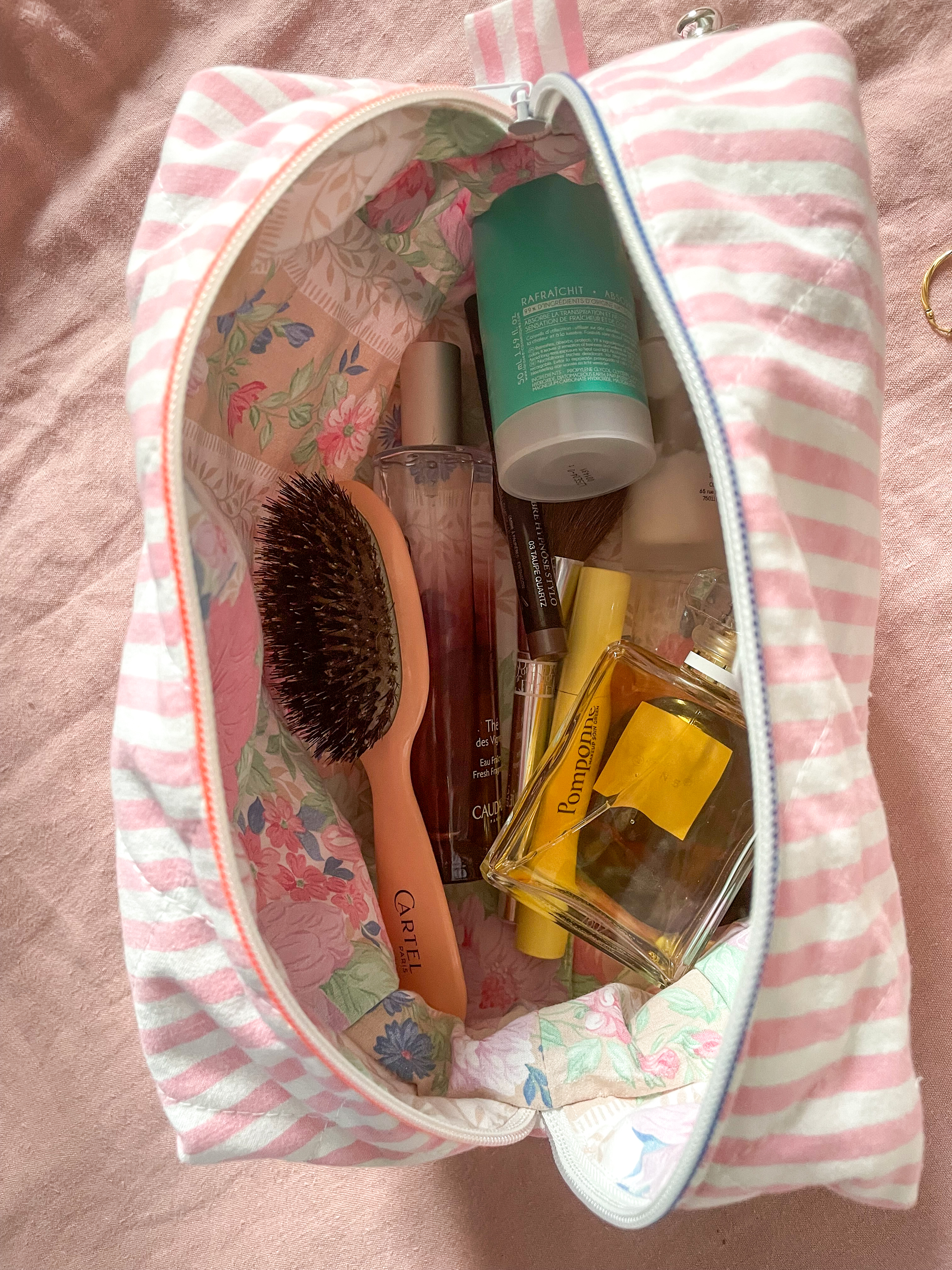 Grande trousse de toilette rayée rose 