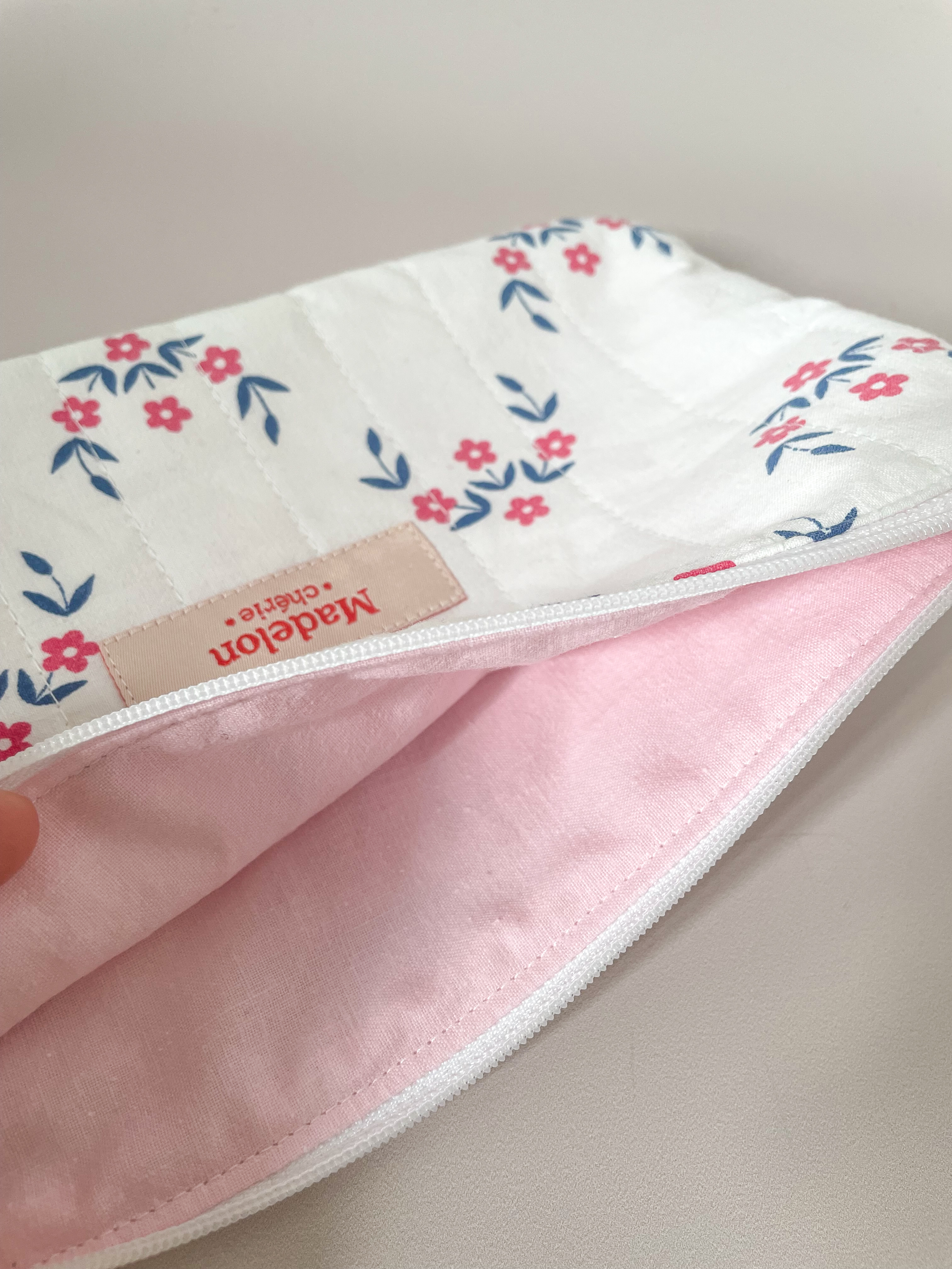 Pochette petites fleurs rouge