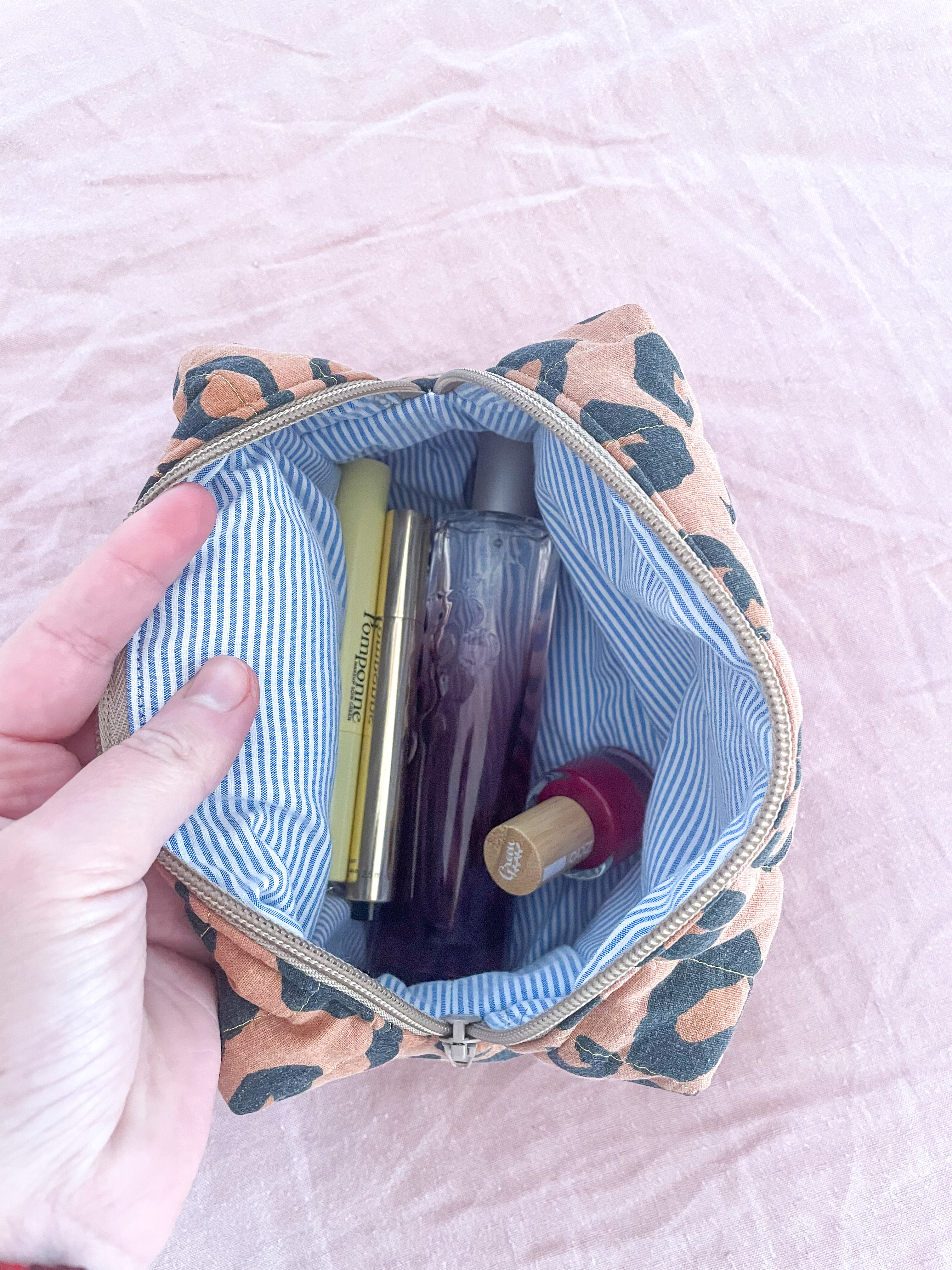 Petite trousse de toilette léopard 