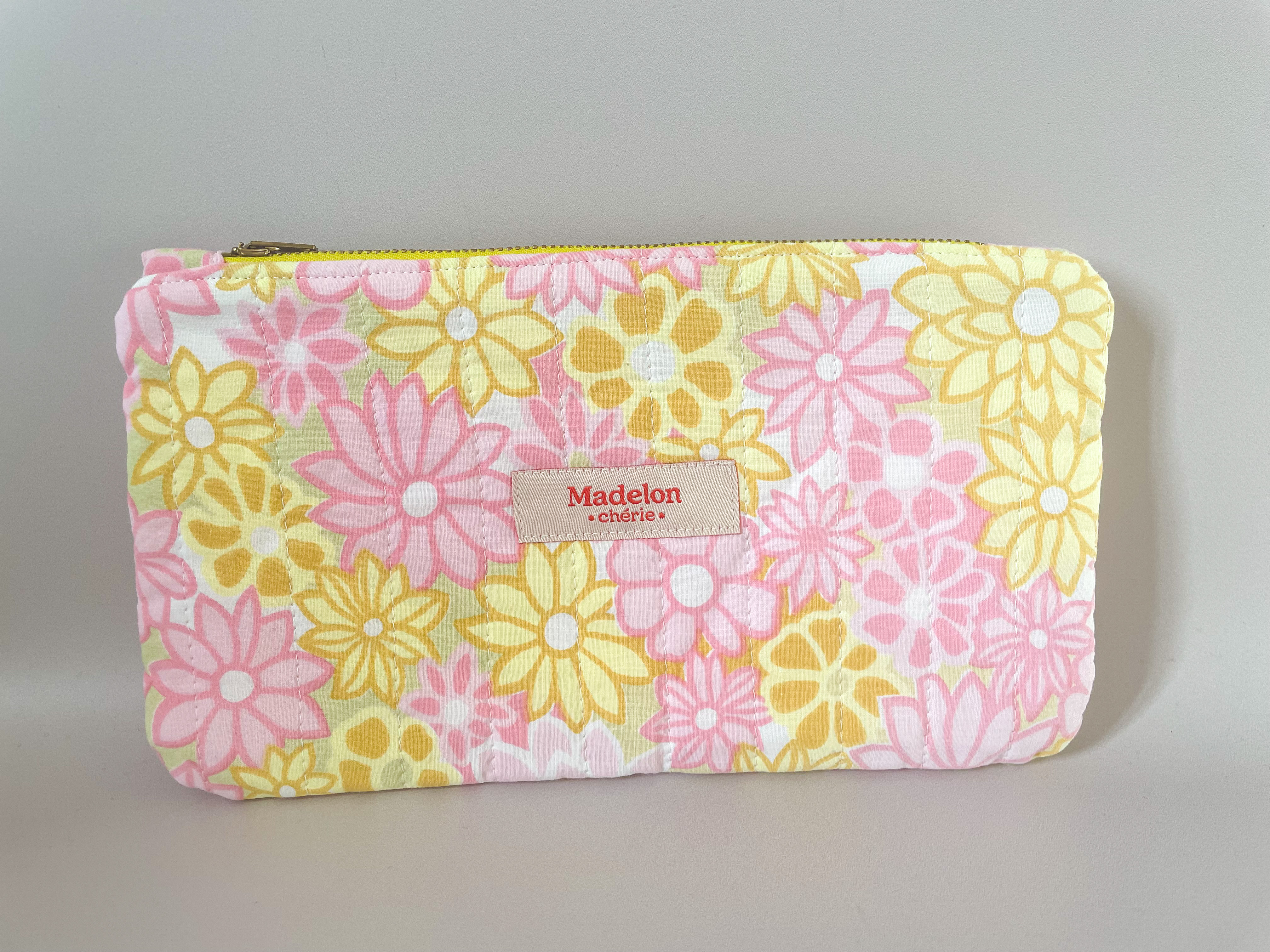 Pochette fleurie rose 