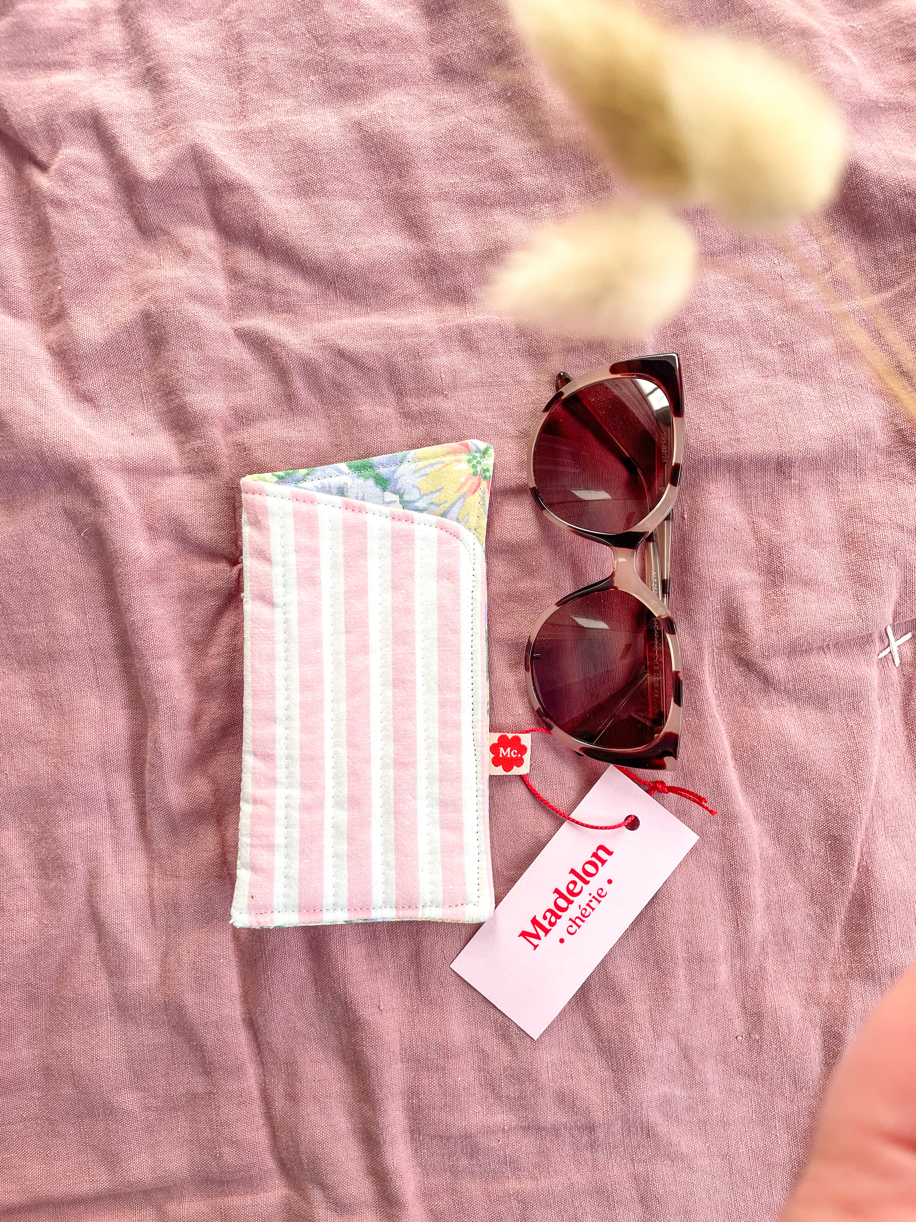 Etui à lunettes matelassé rayures rose