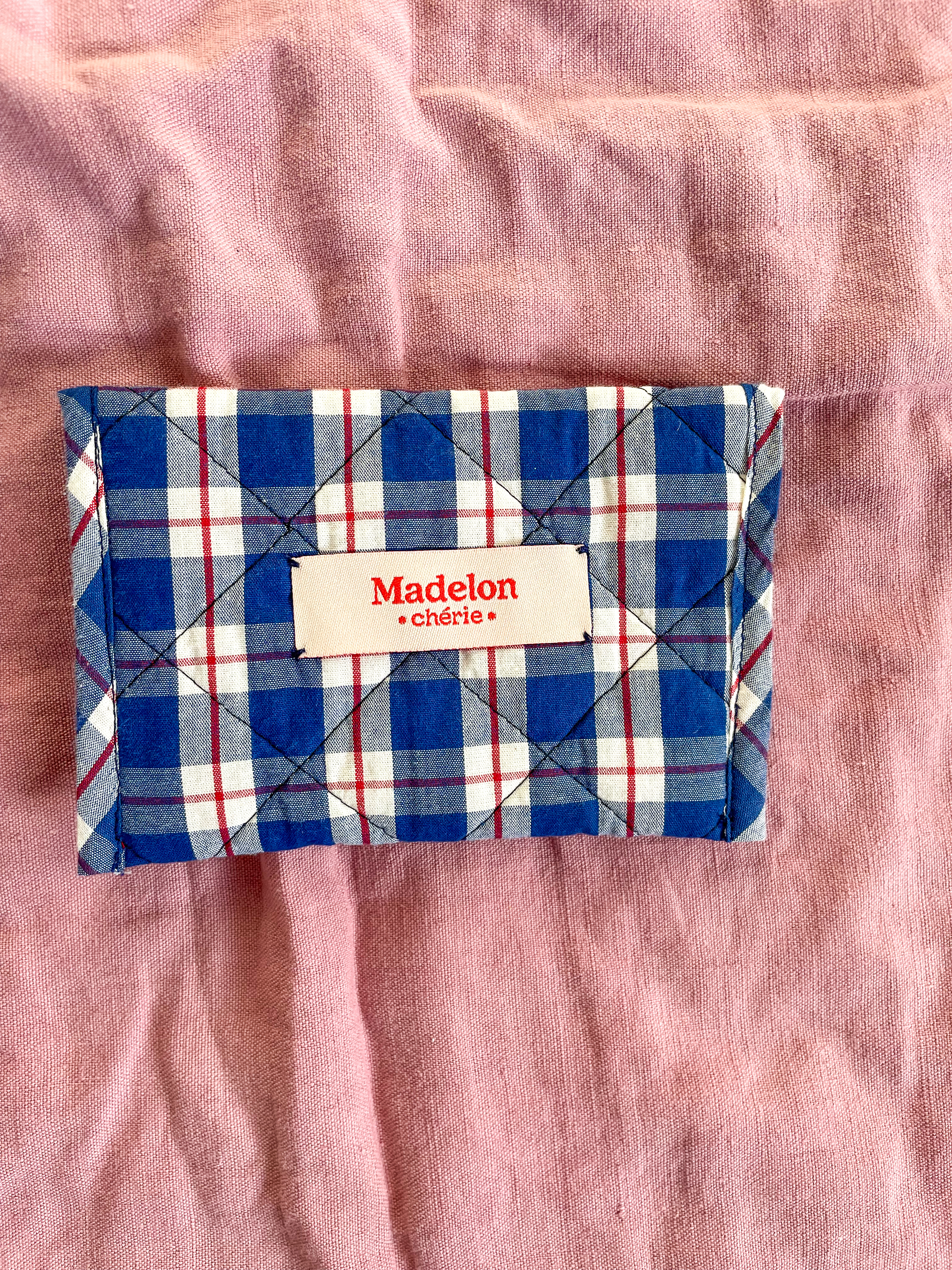 Petite trousse de toilette bébé et pochette assortie