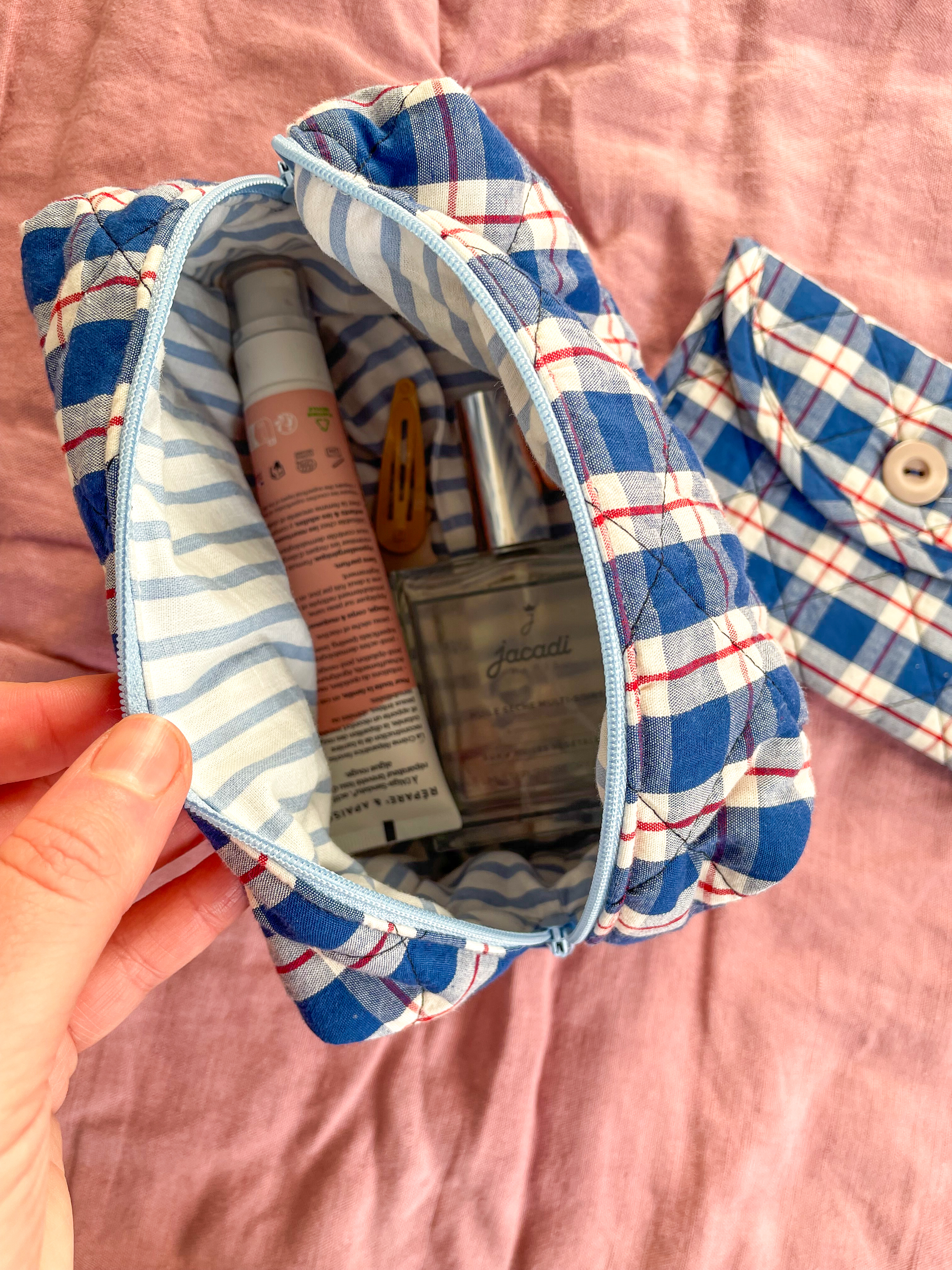 Petite trousse de toilette et petite pochette assortie