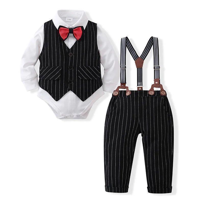 Costume d'élégant bébé garçon