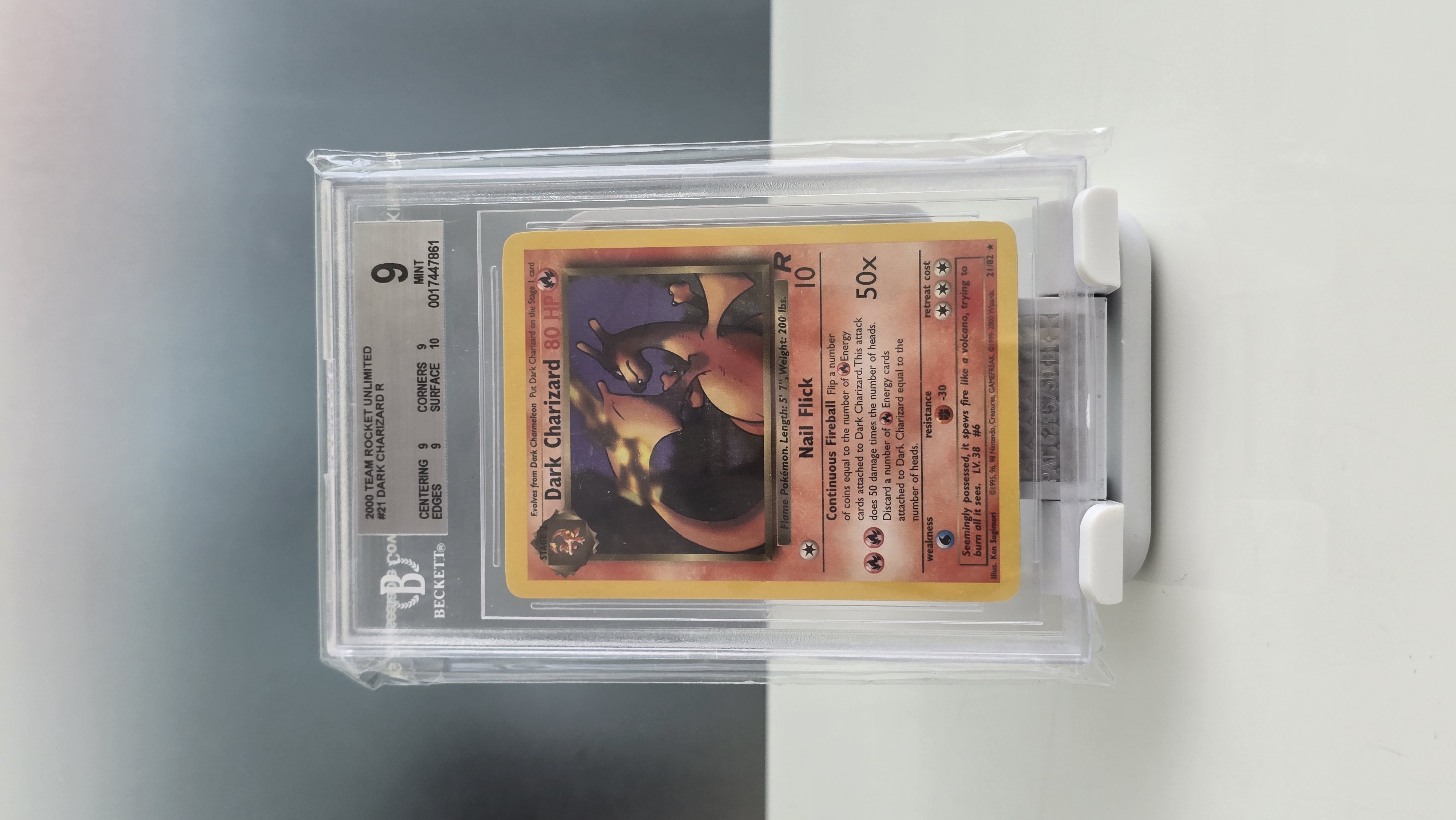 Beckett 9 Dark Charizard Team Rocket Unlimited 2000