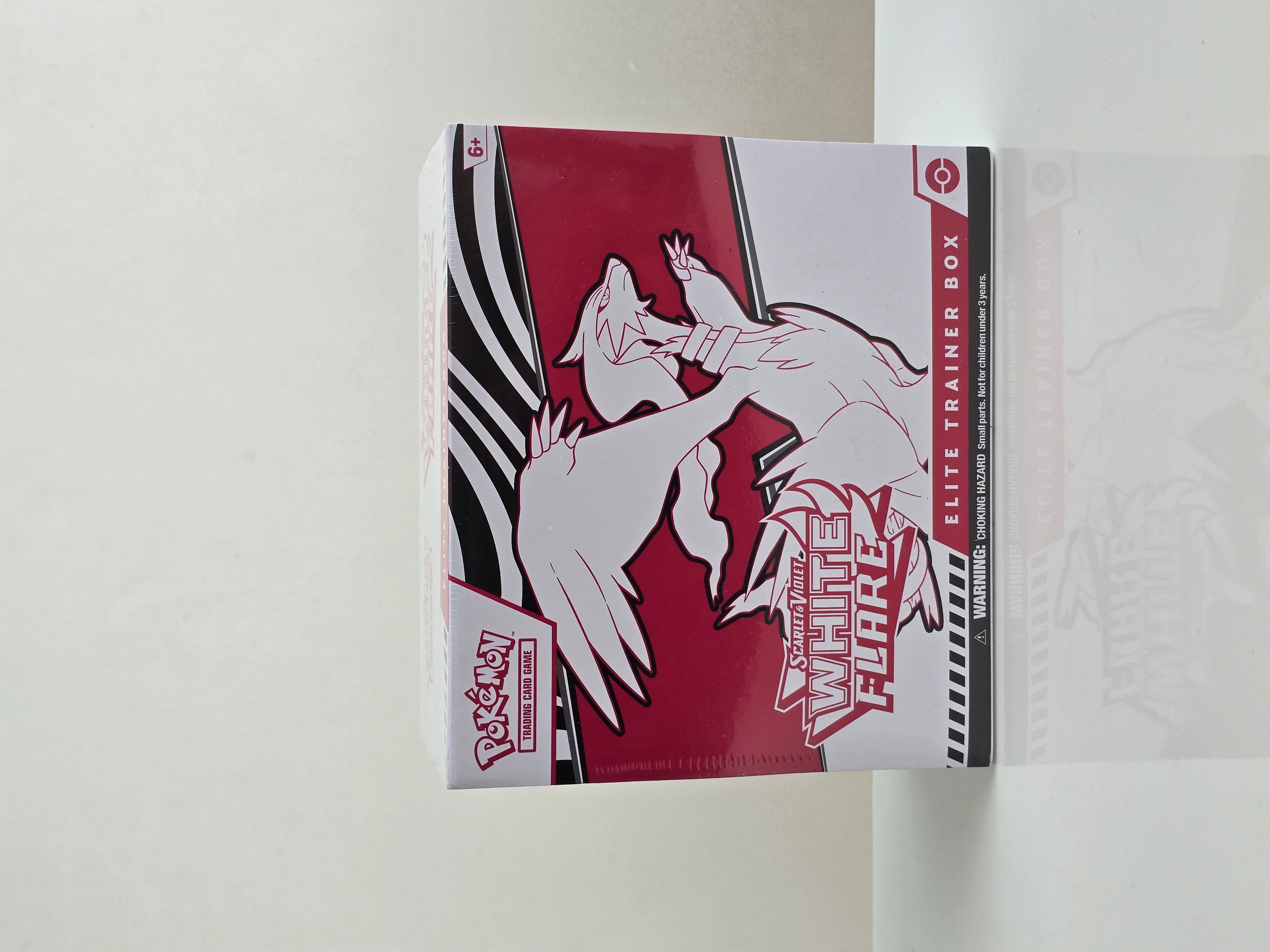 Pokémon TCG: Scarlet & Violet—Twilight Masquerade White Flame Elite Trainer Box