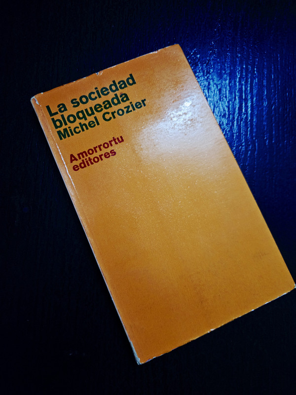 La sociedad bloqueada
