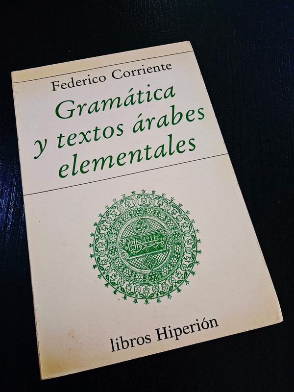 Gramática y textos árabes elementales