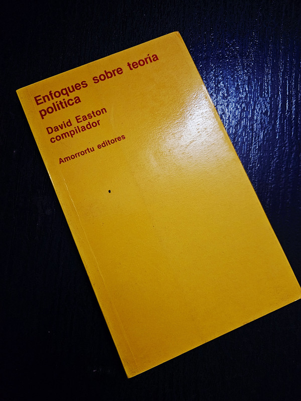 Enfoques sobre teoría política