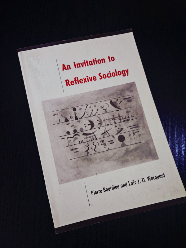 Una invitación a la sociología reflexiva