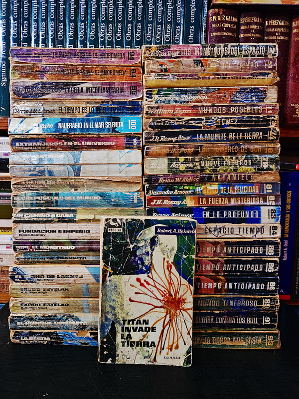 Colección de novelas de ciencia ficción
