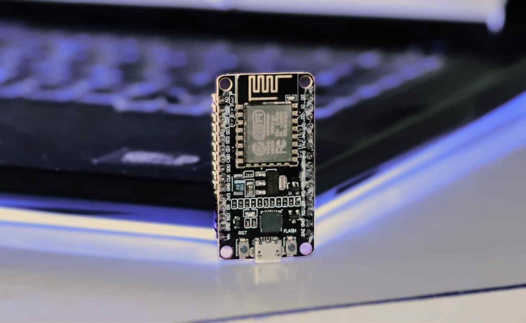 🔐 NodeMCU ESP8266 (Pre-Installed with Deauther) WiFI Pentesting