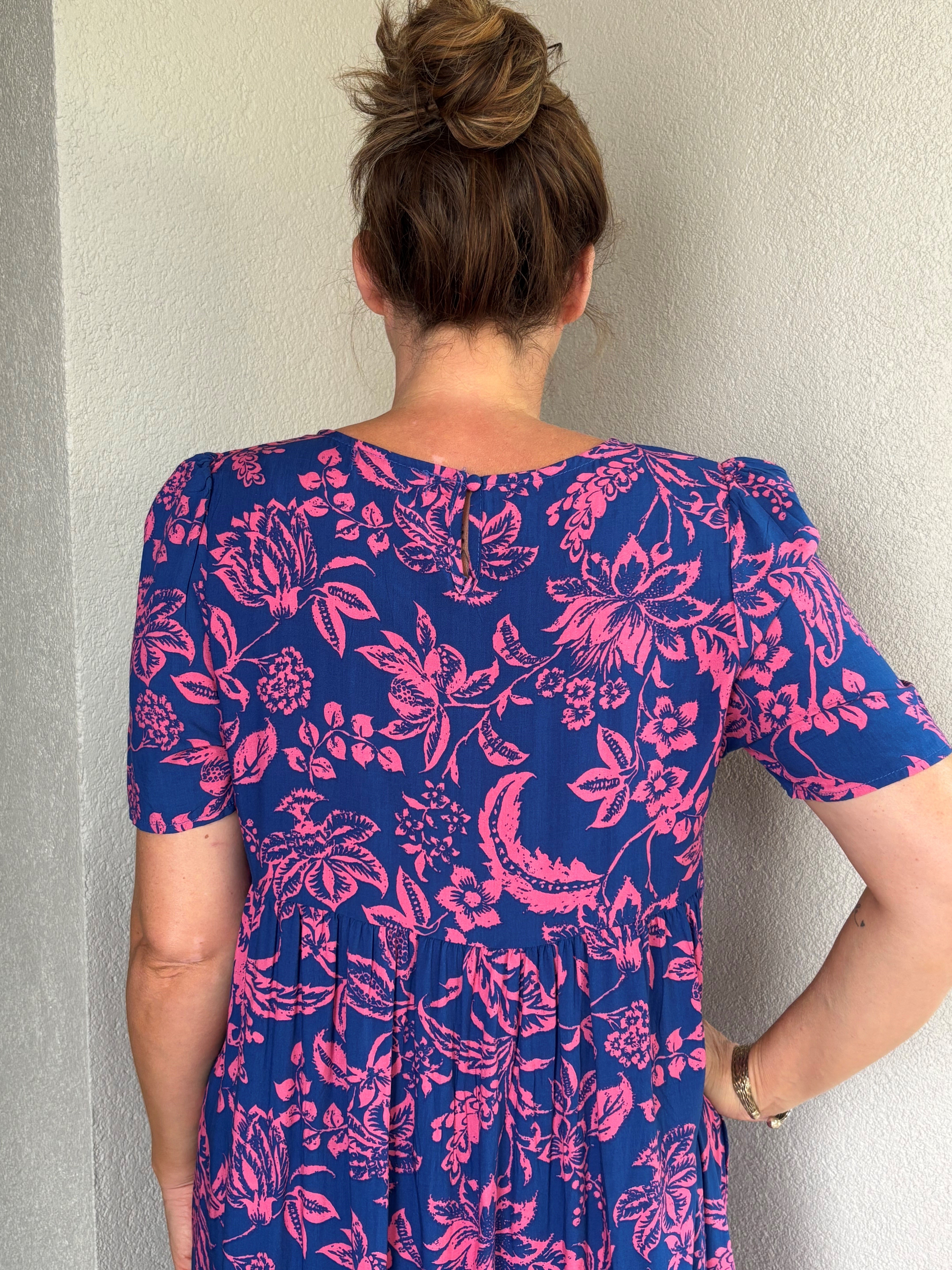 Robe Longue Fluide à Manches Courtes 