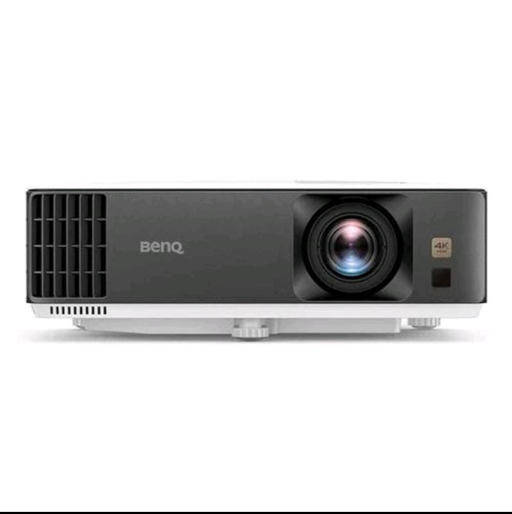BENQ TK700 4K LIVING ROOM TK SERIES  PROJECTOR