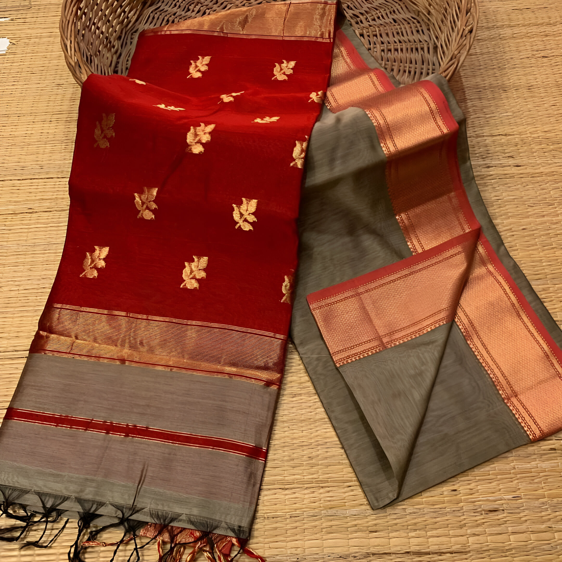 🎀 Exclusive Handloom Mayeshwari Saree! 🎀