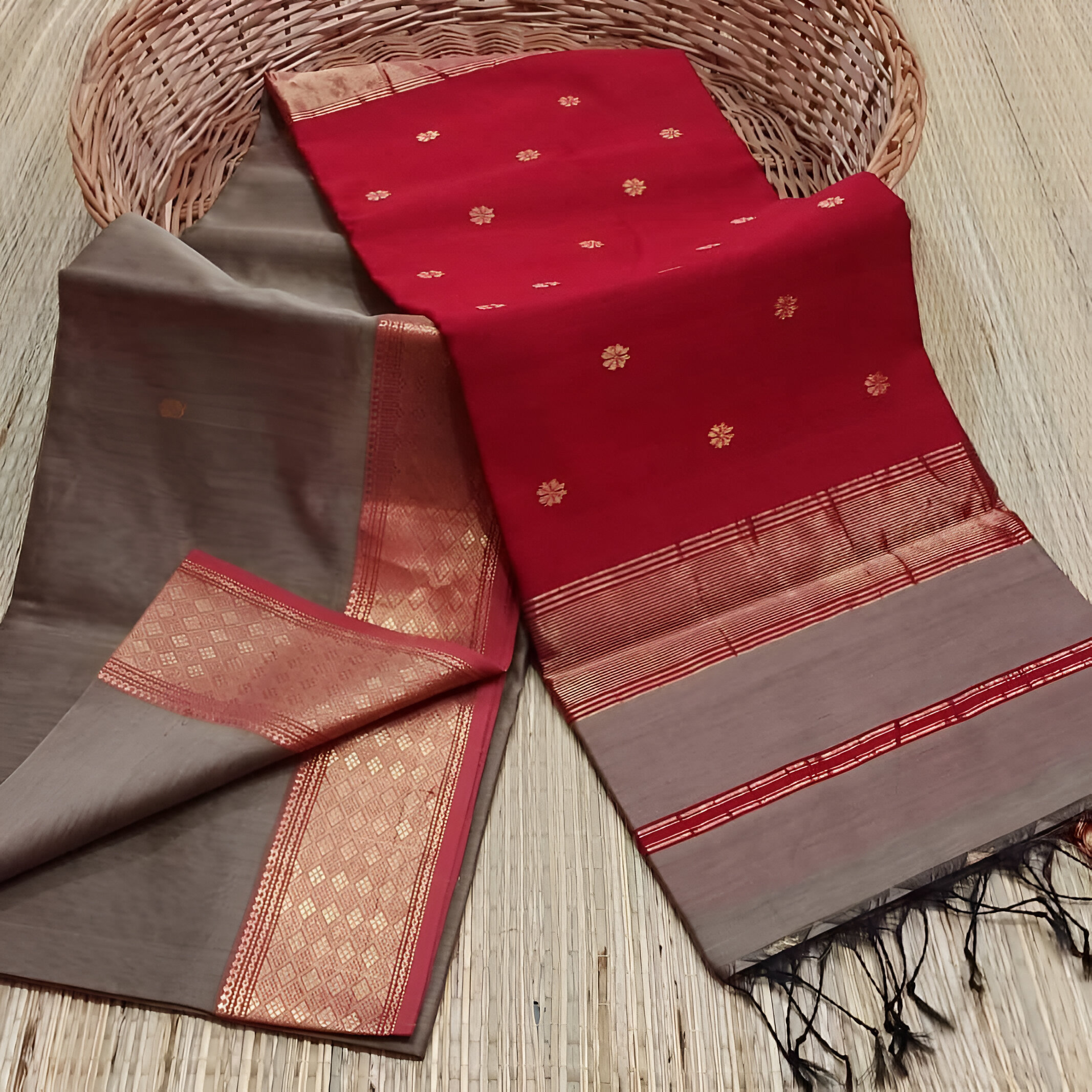 🎀 Exclusive Handloom Mayeshwari Saree - Just ₹520! 🎀