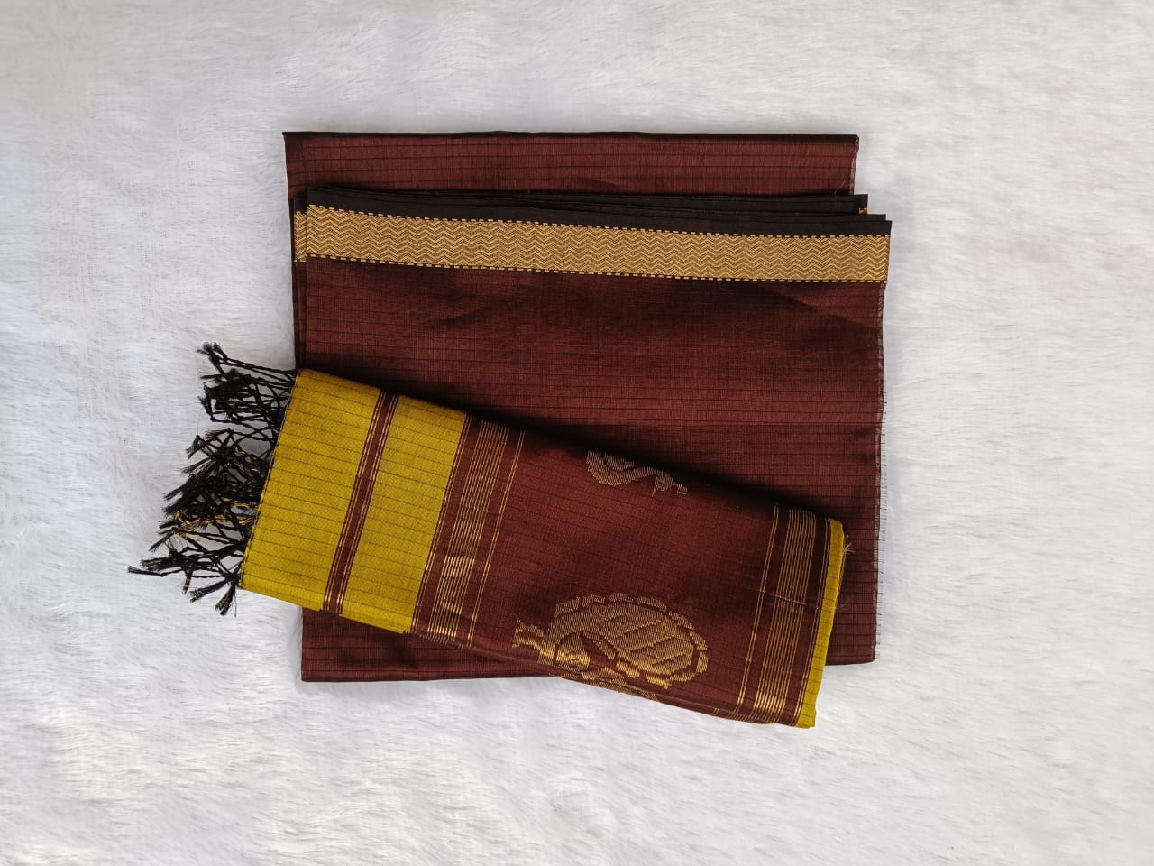 📢 NEW HANDLOOM KOTHA MAYESHWARI SAREE! 🌸