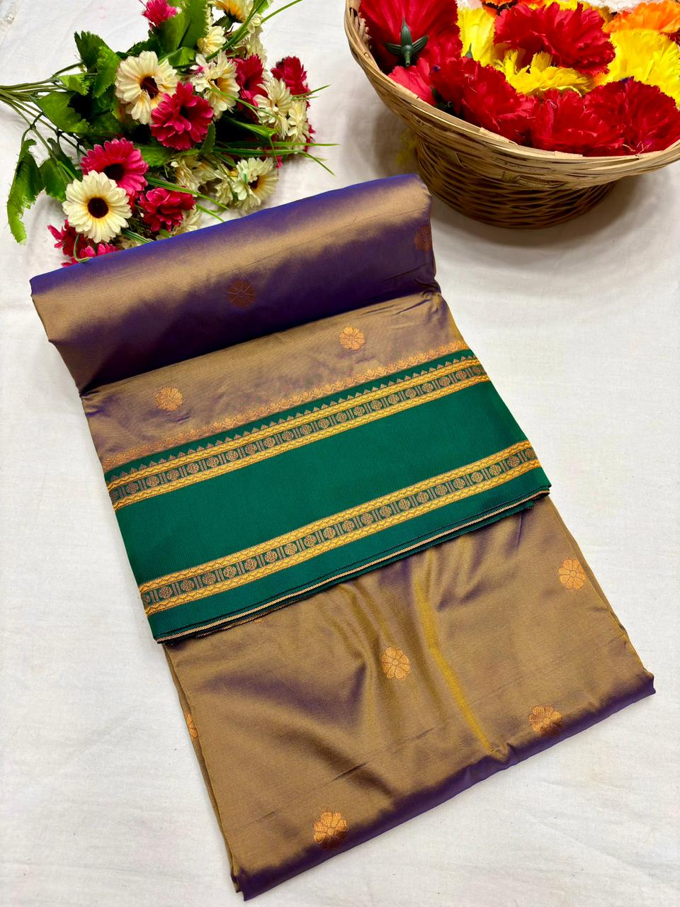 Mansi narayanpeth paithani