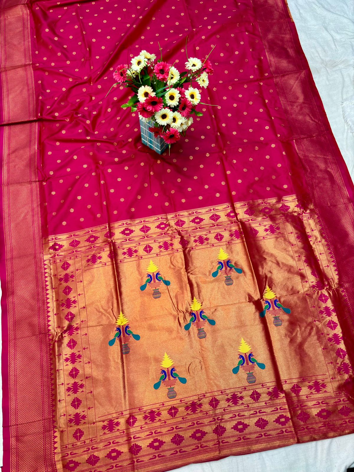 Yeola Double Pallu Paithani – Elegance in Every Drape