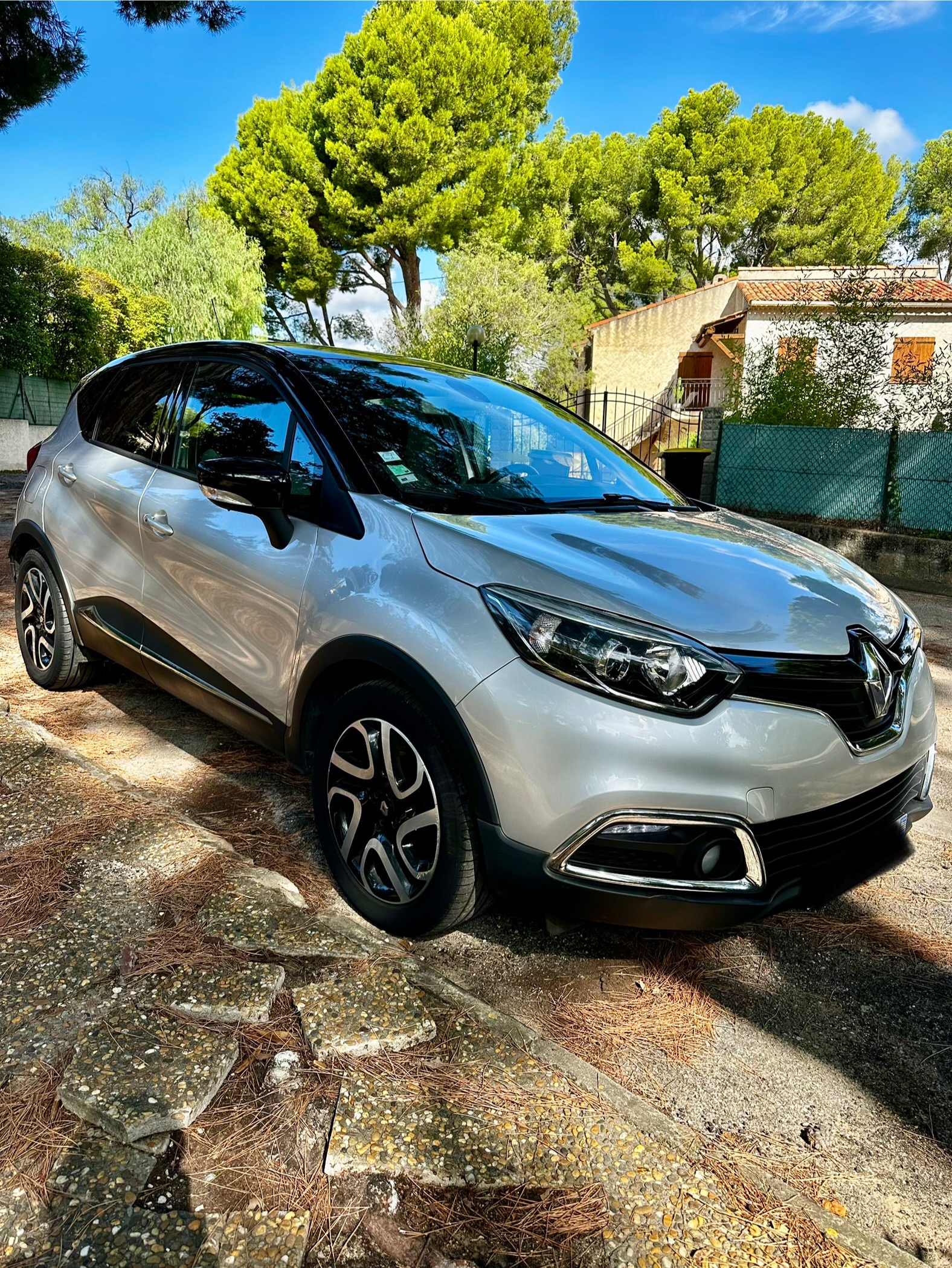 RENAULT CAPTUR