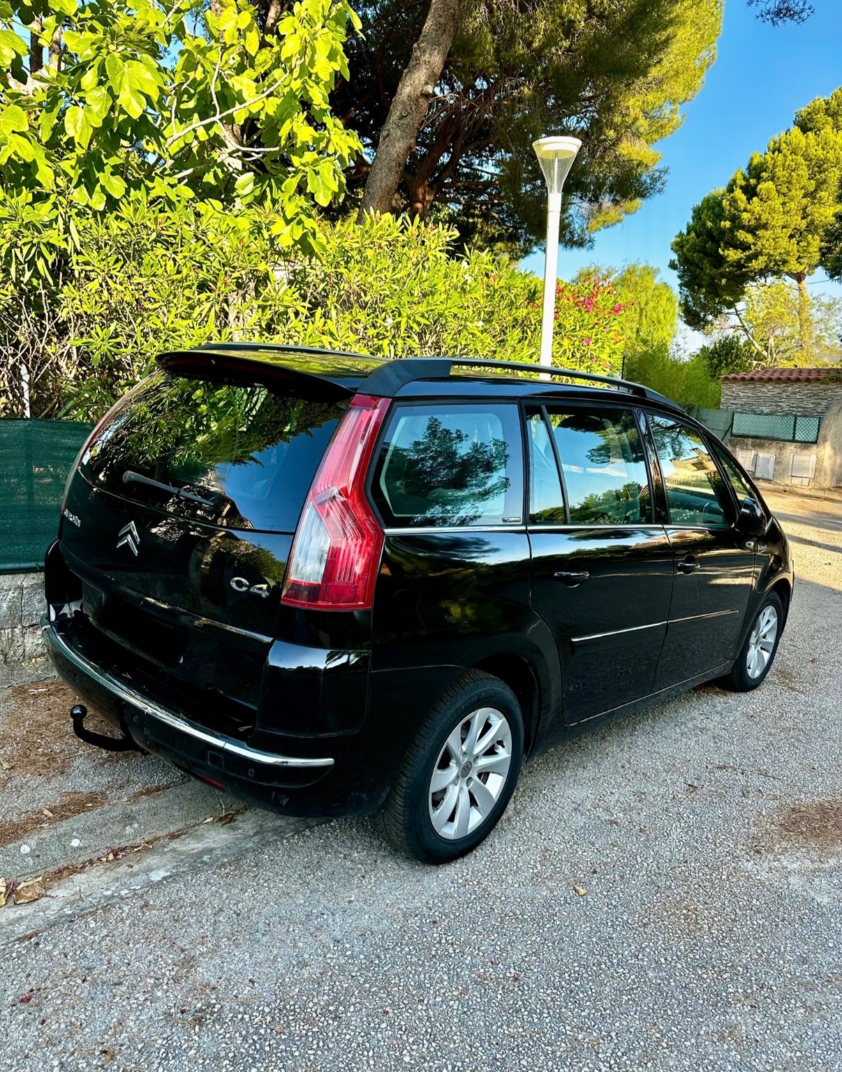 Citroën C4 Grand Picasso 1.6 HDI 110 ch – Boîte automatique – 7 places – Finition Exclusive (full options).