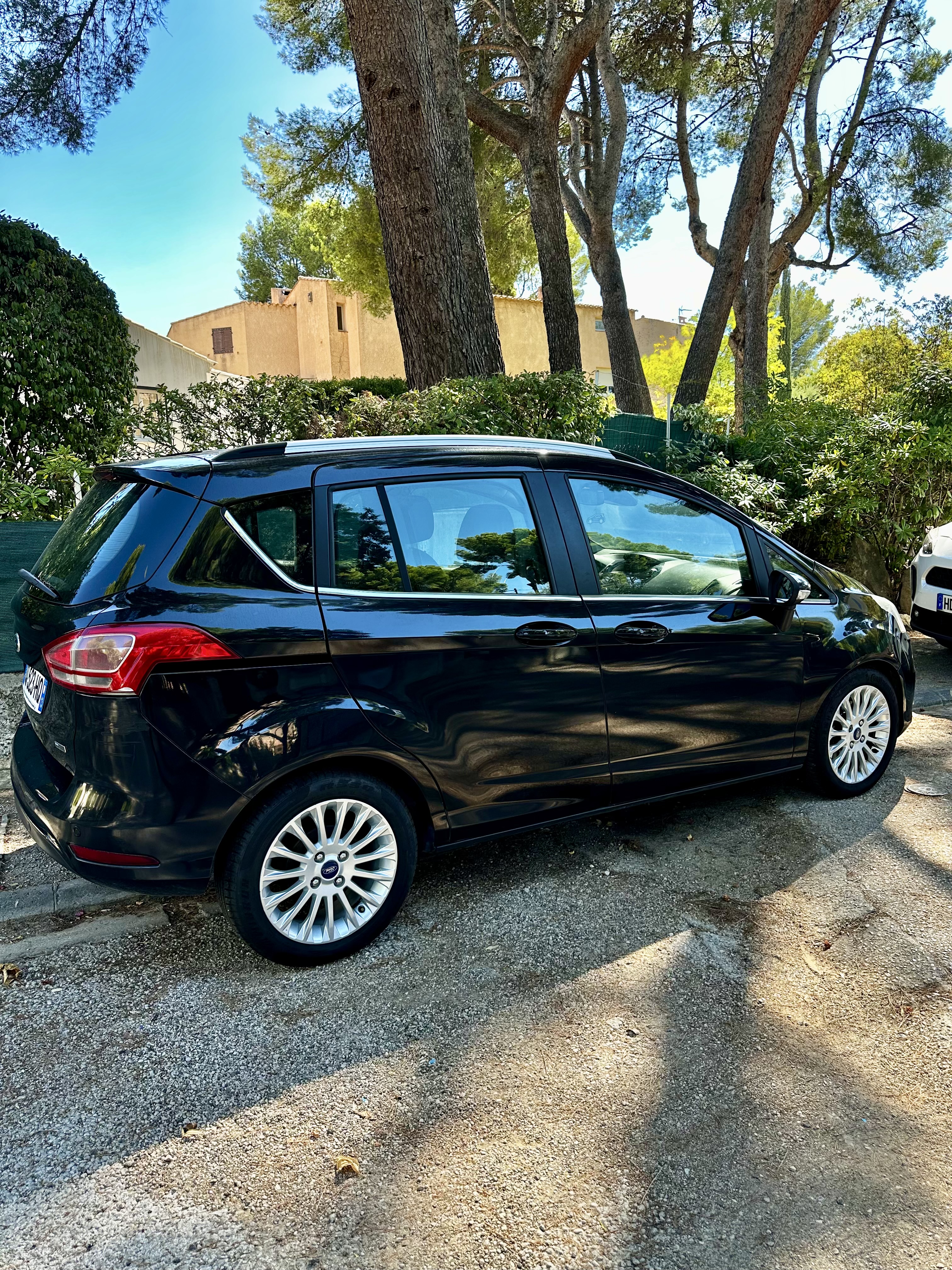 FORD B-MAX