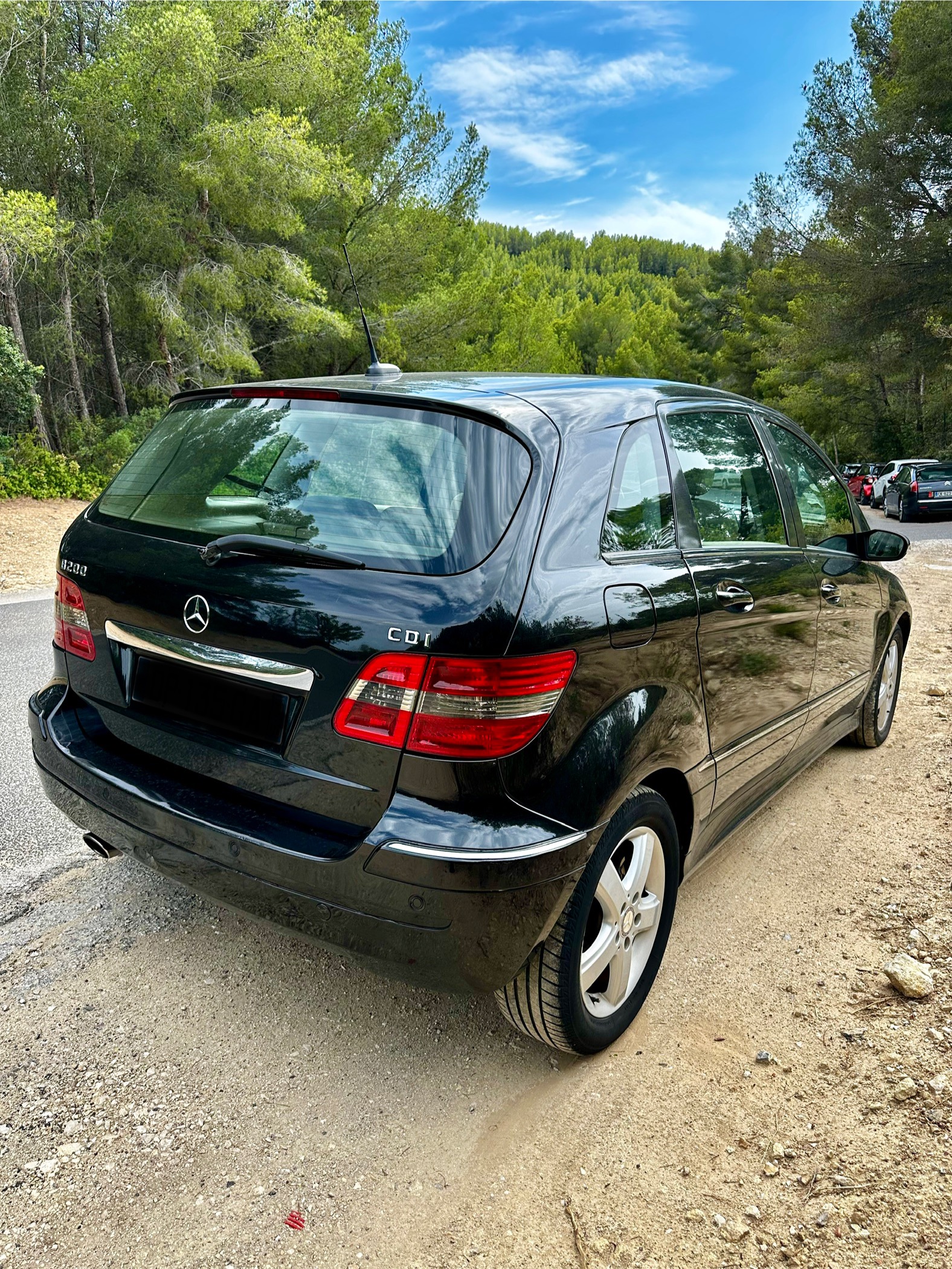 MERCEDES-BENZ CLASS B200D