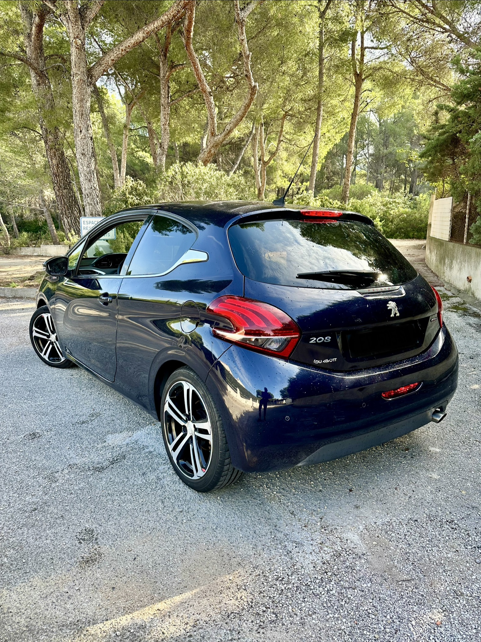 PEUGEOT 208 GT LINE