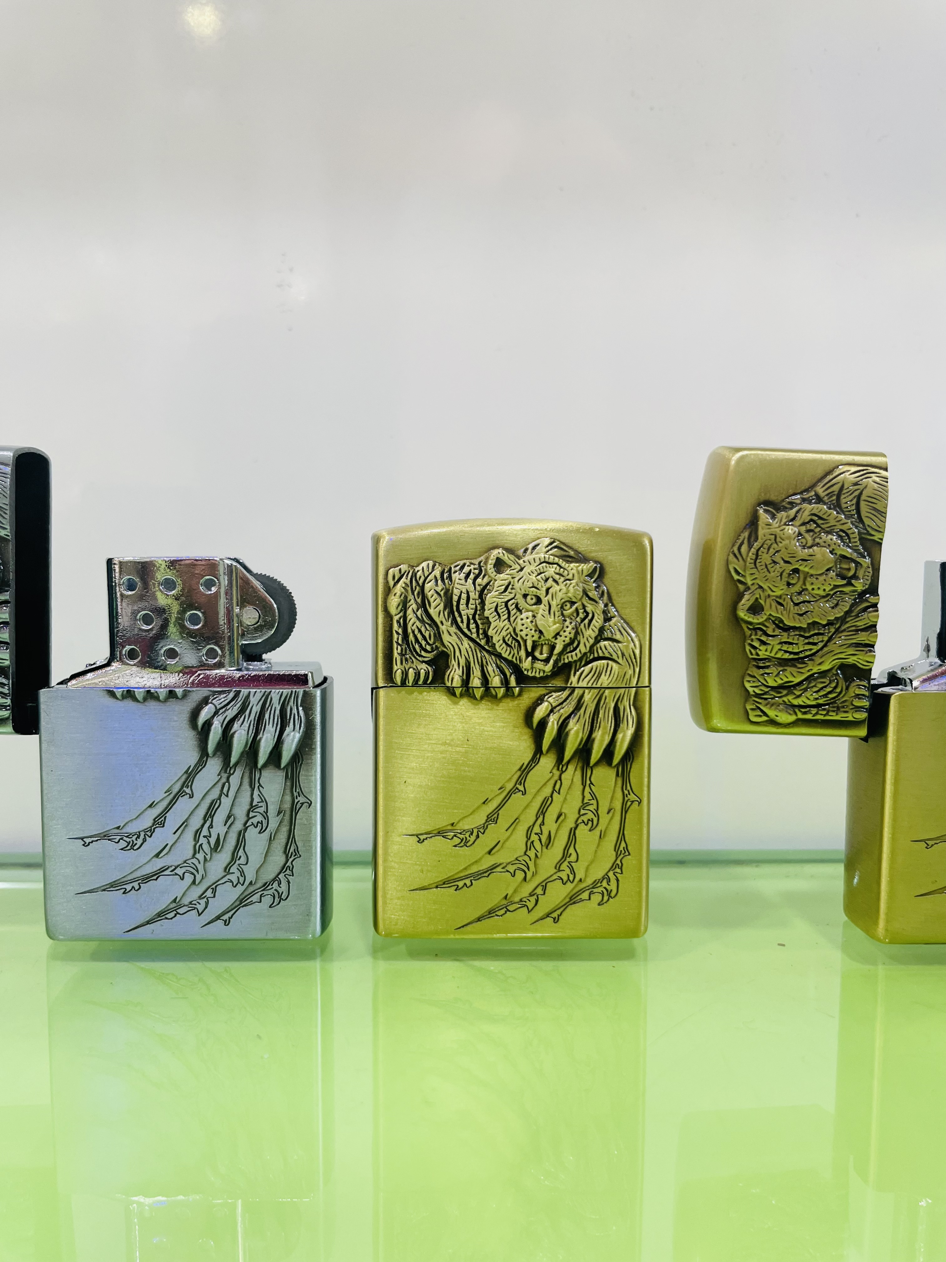 Tiger Claw Engraved Lighter
