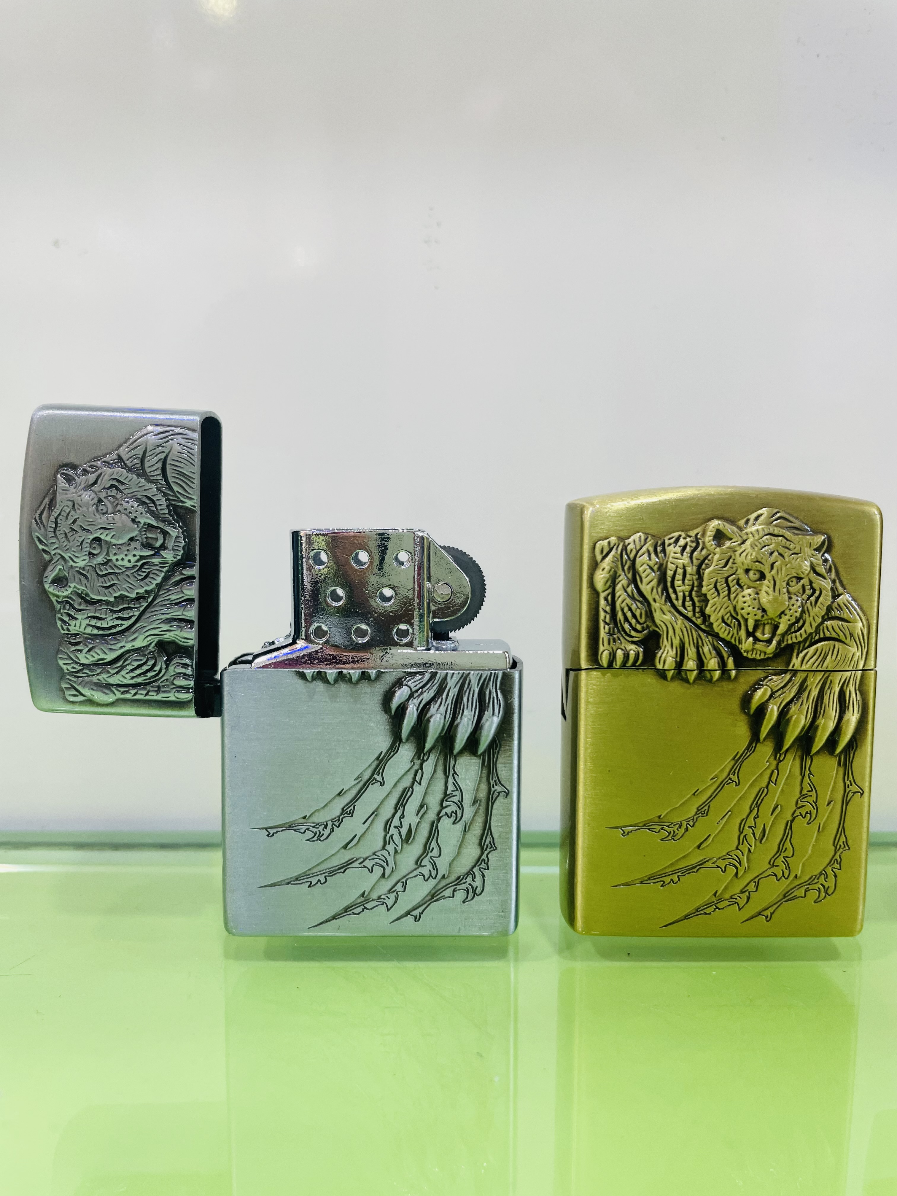 Tiger Claw Engraved Lighter