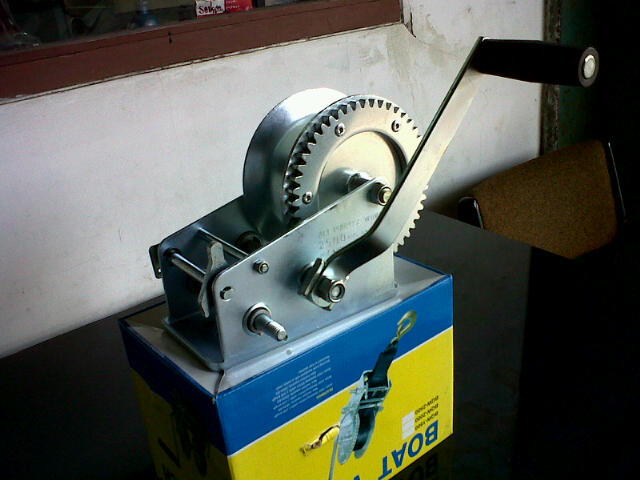 Hand Winch (Klik disini untuk informasi lebih lanjut)