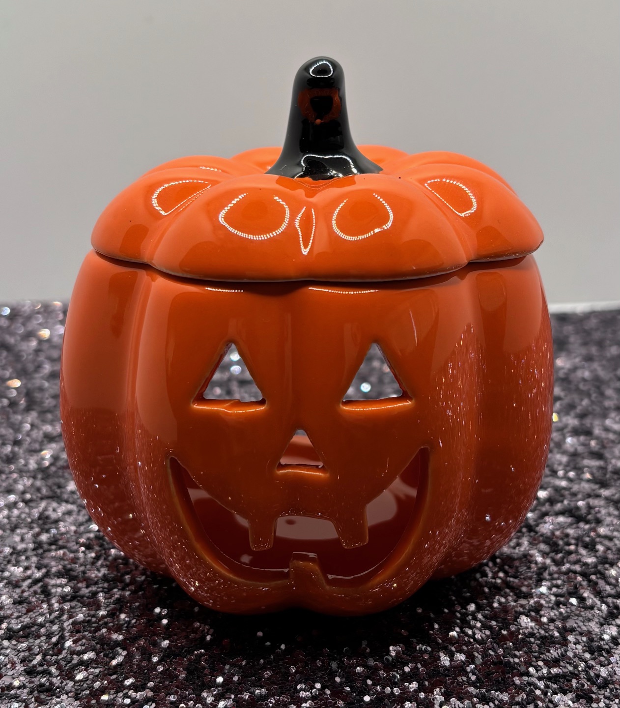 Pumpkin-Shaped Ceramic Wax Melter
