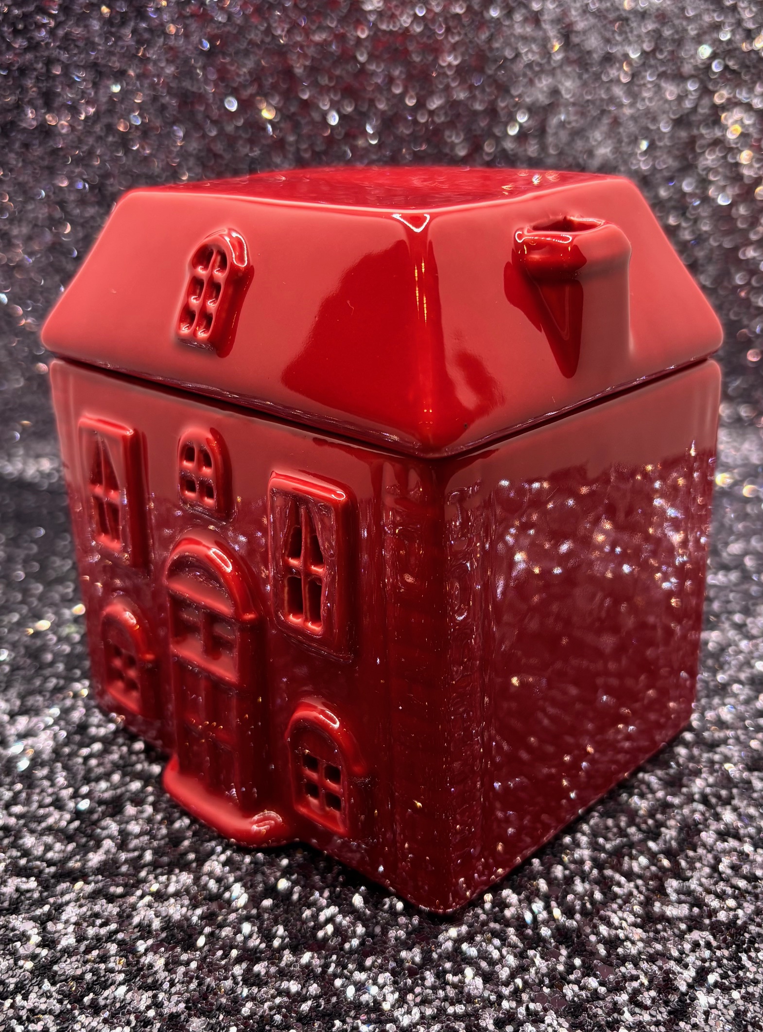 Red Ceramic House Shaped Wax Melter