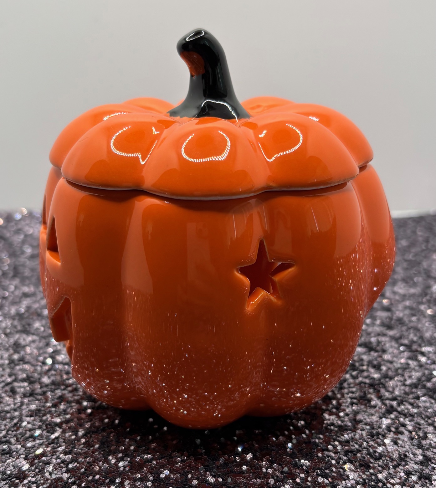Pumpkin-Shaped Ceramic Wax Melter