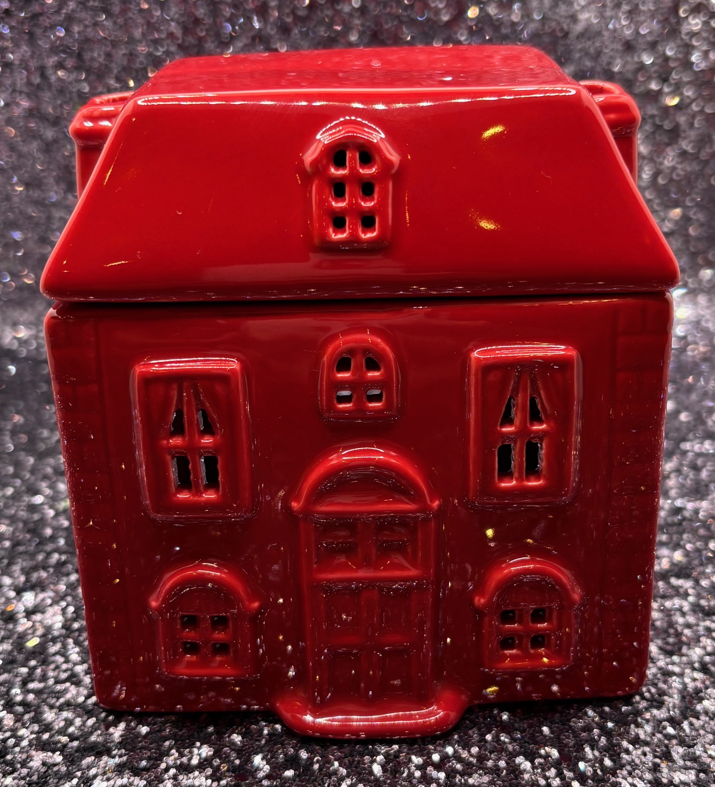 Red Ceramic House Shaped Wax Melter