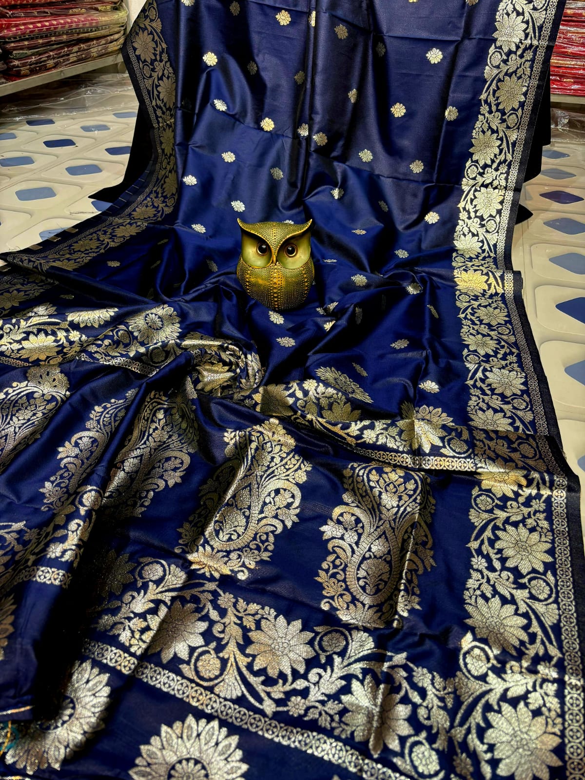 Super soft pure doulton lite weight open border banarasi Silk