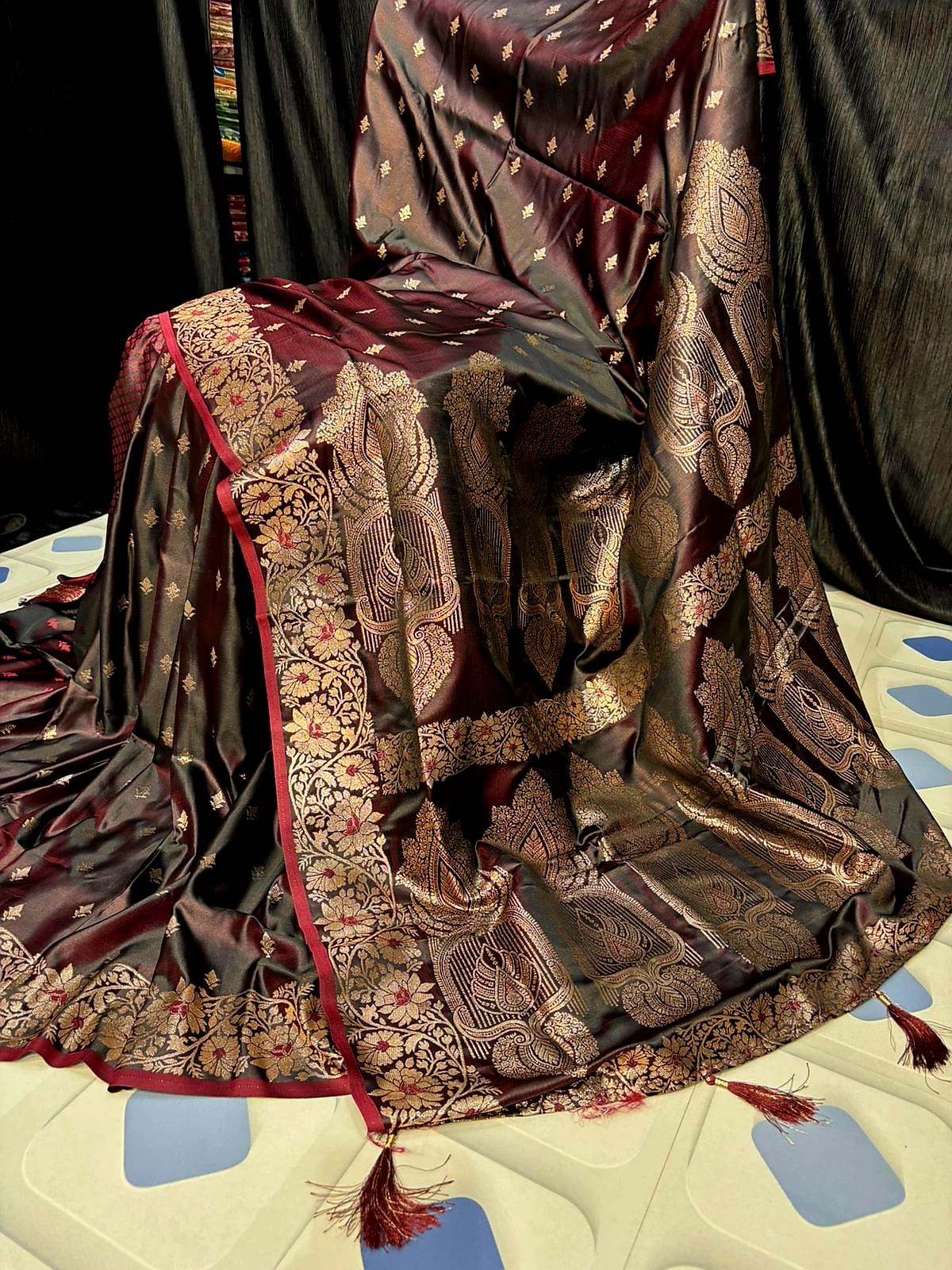 Sathan gaggi banarasi saree