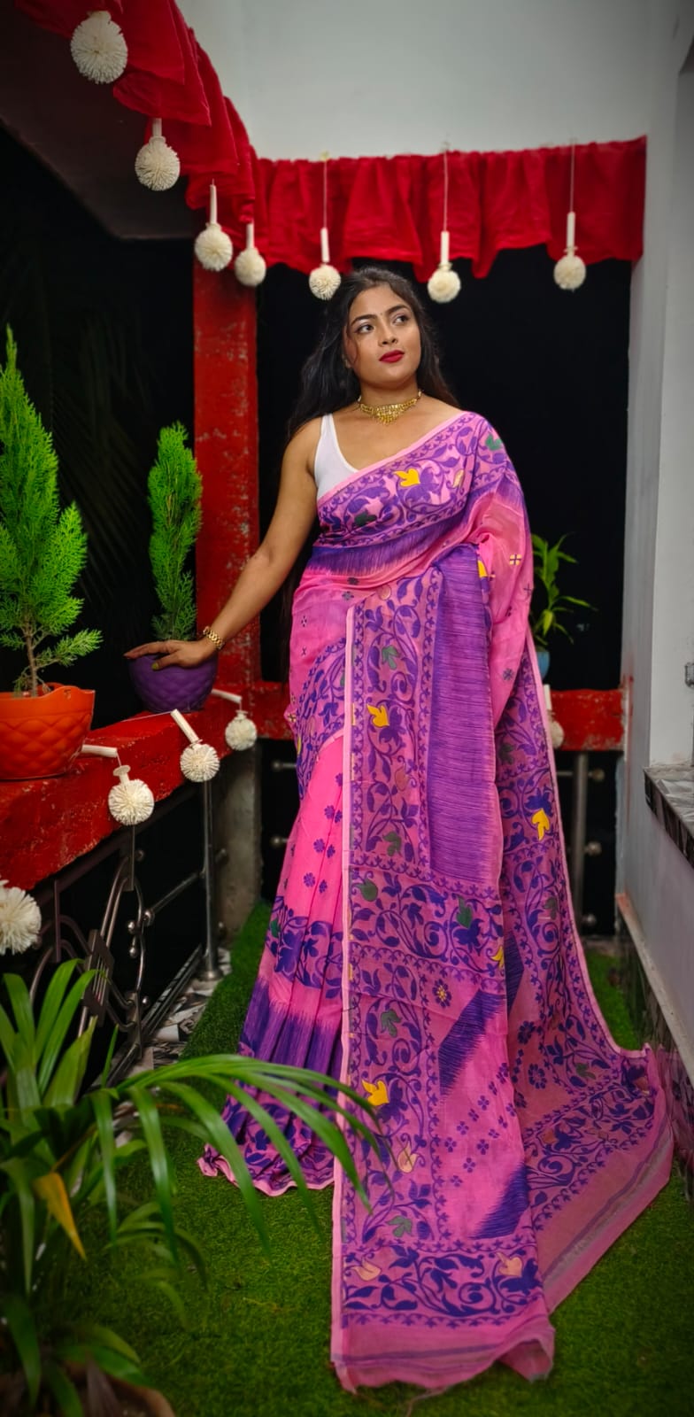 Exclusive pujo special karat ekkat jamdani 