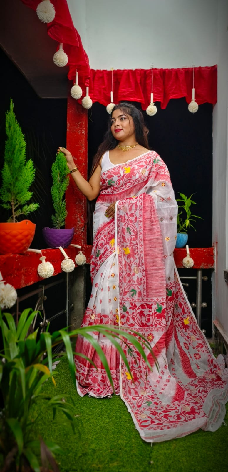 Exclusive pujo special karat ekkat jamdani 