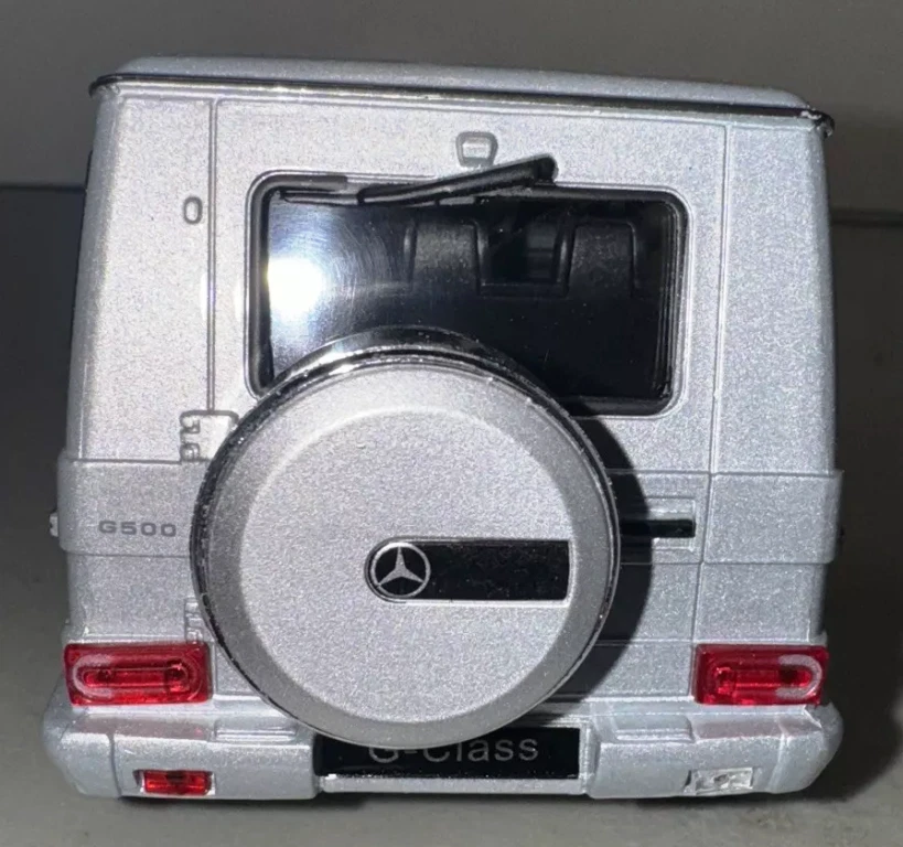 Silver Mercedes-Benz X-Class Diecast SUV 1/24 Welly New