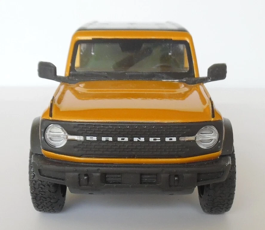 Orange/Mustard Ford Bronco 1/24 Diecast Pickup Maisto New