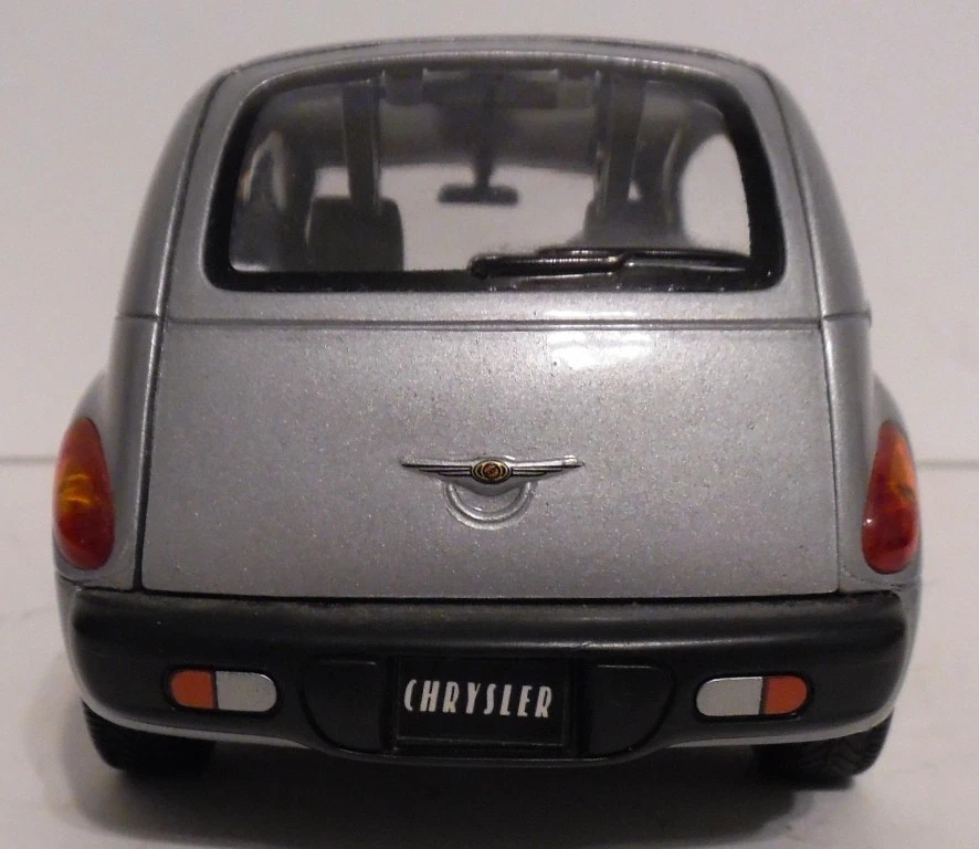 Diecast 2000 PT Cruiser 1/24 Boley New