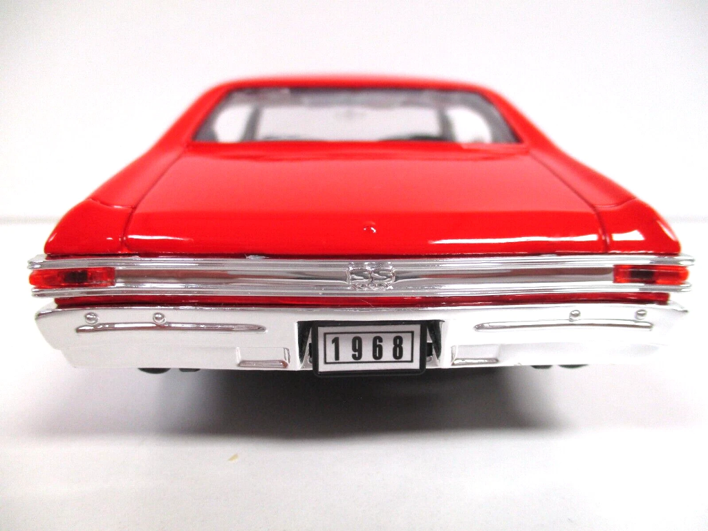 Red 1968 Chevy Chevelle Diecast Car 1/24 Welly New