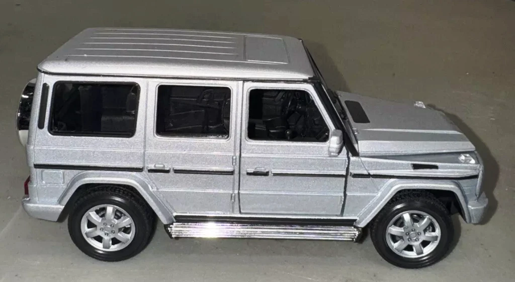 Silver Mercedes-Benz X-Class Diecast SUV 1/24 Welly New